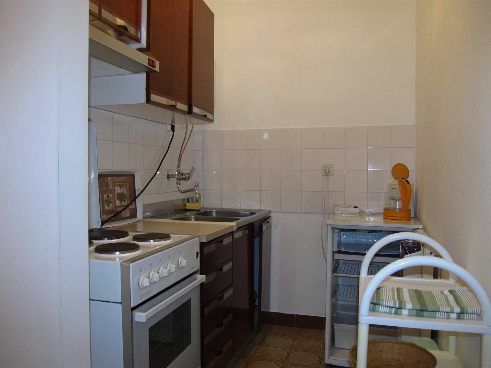 Apartment in Pješčana uvala, family friendly, close to the beach, quiet, WIFi, up to 4 people