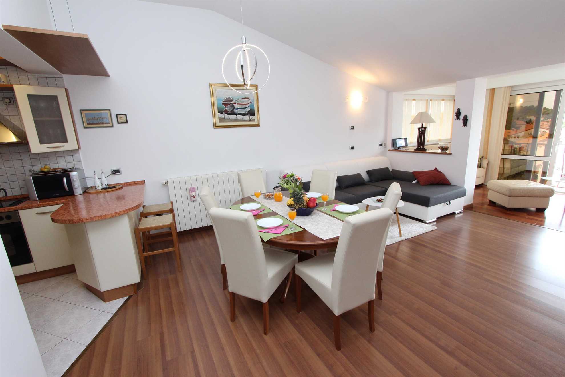 TANJA Apartman sa 3 Spavaće Sobe s Balkonom