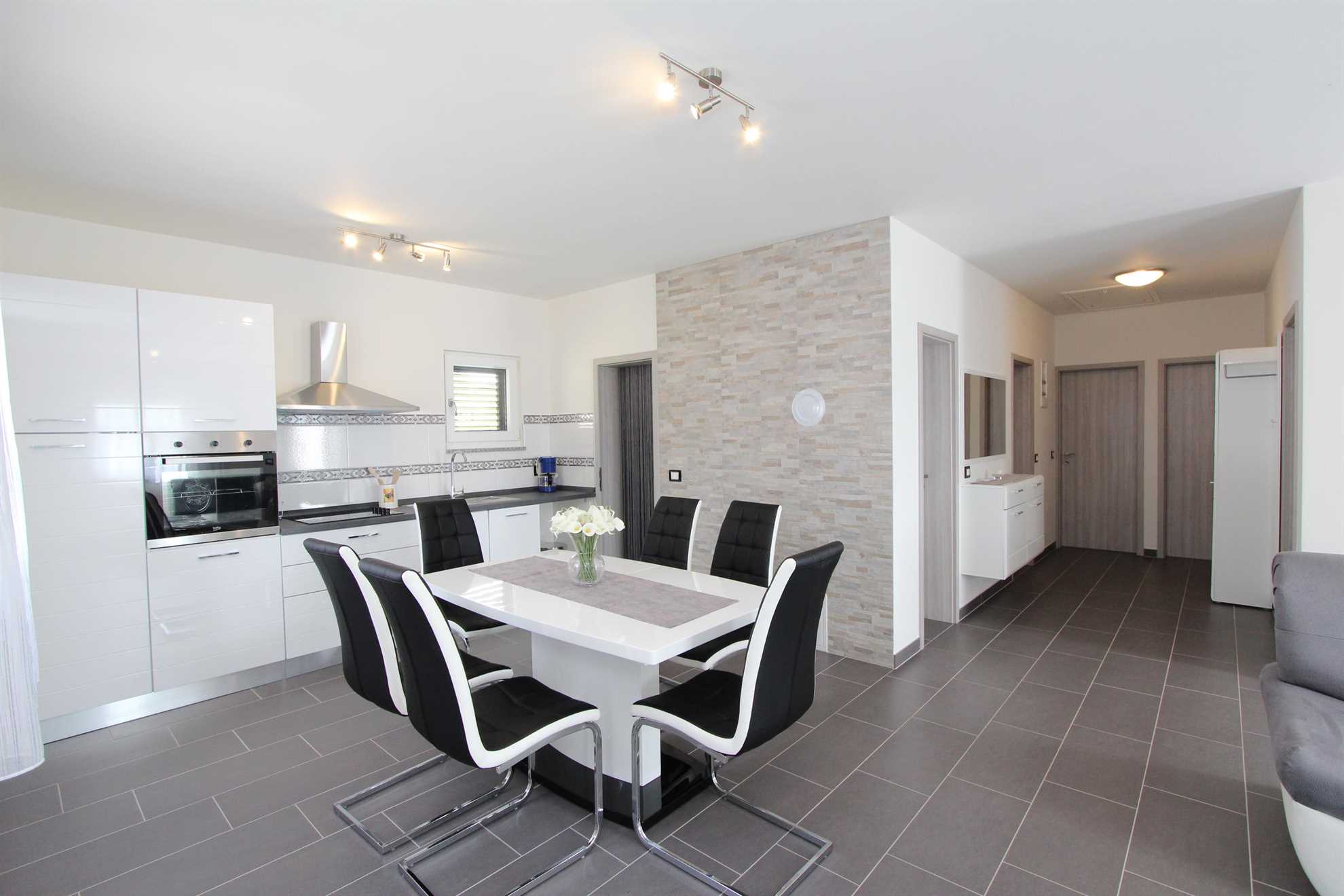 MONDELACO Kuća za odmor sa tri spavaće sobe