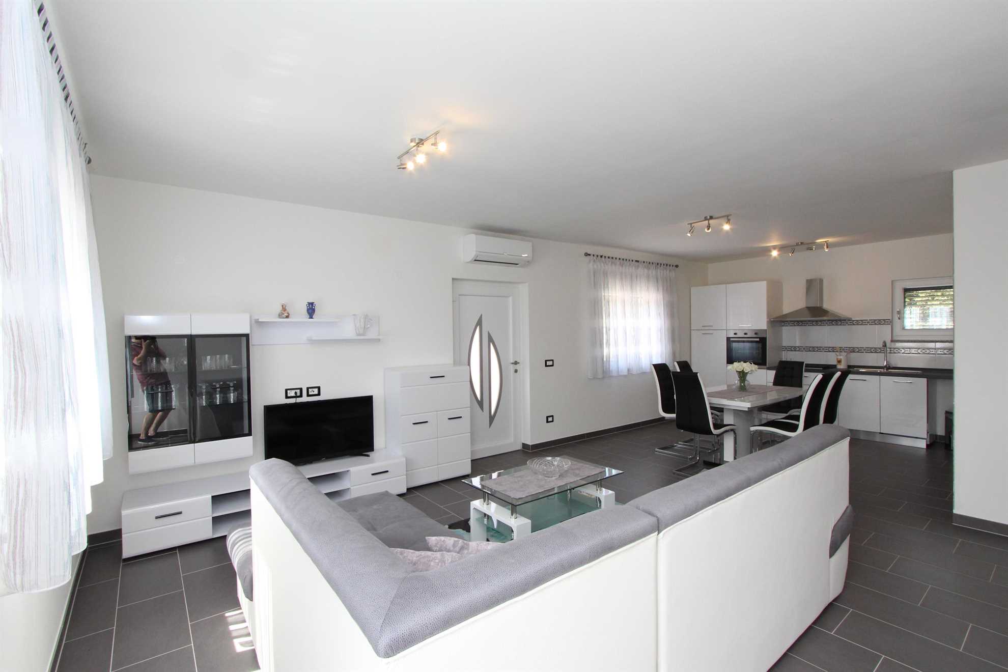 MONDELACO Kuća za odmor sa tri spavaće sobe