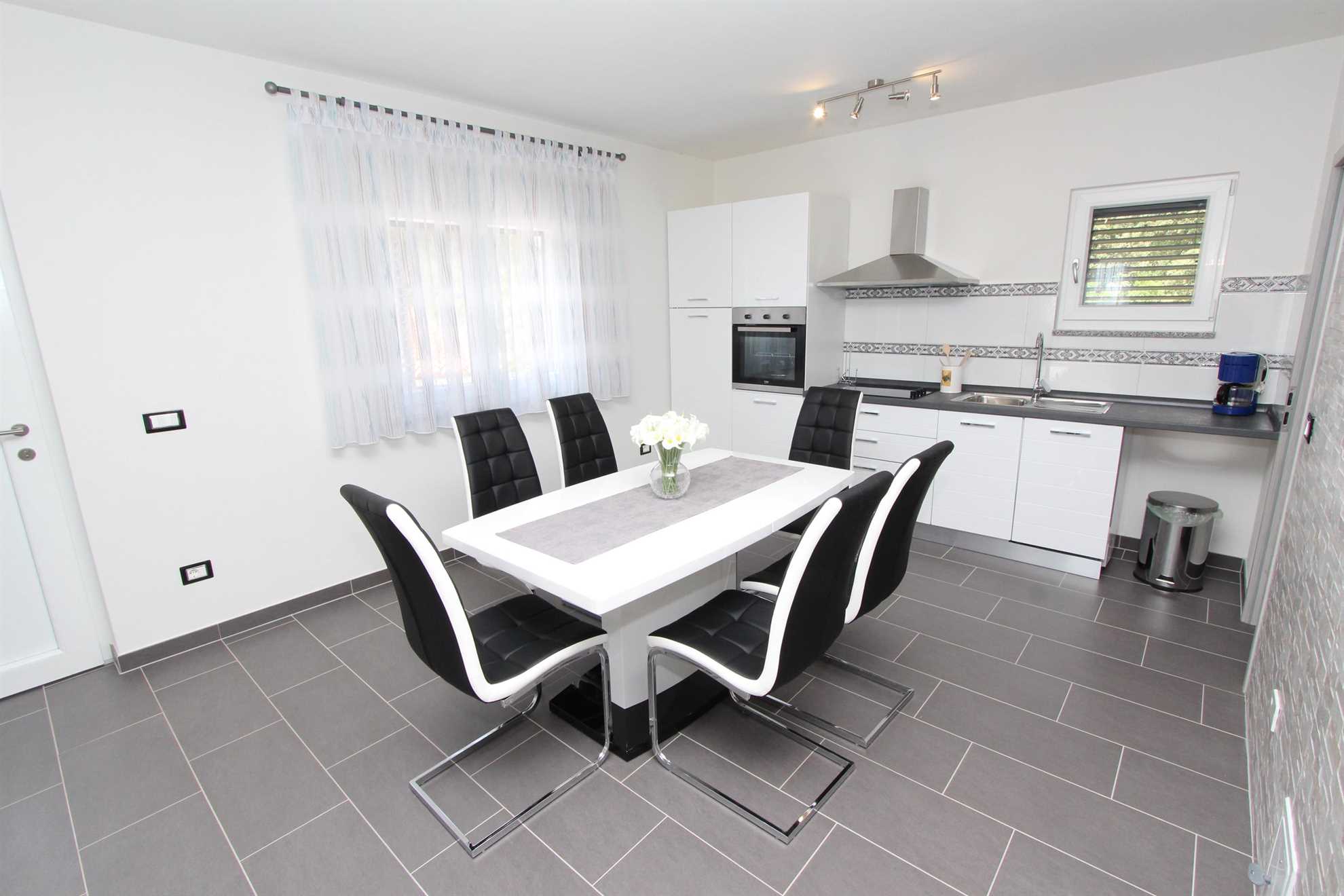 MONDELACO Kuća za odmor sa tri spavaće sobe