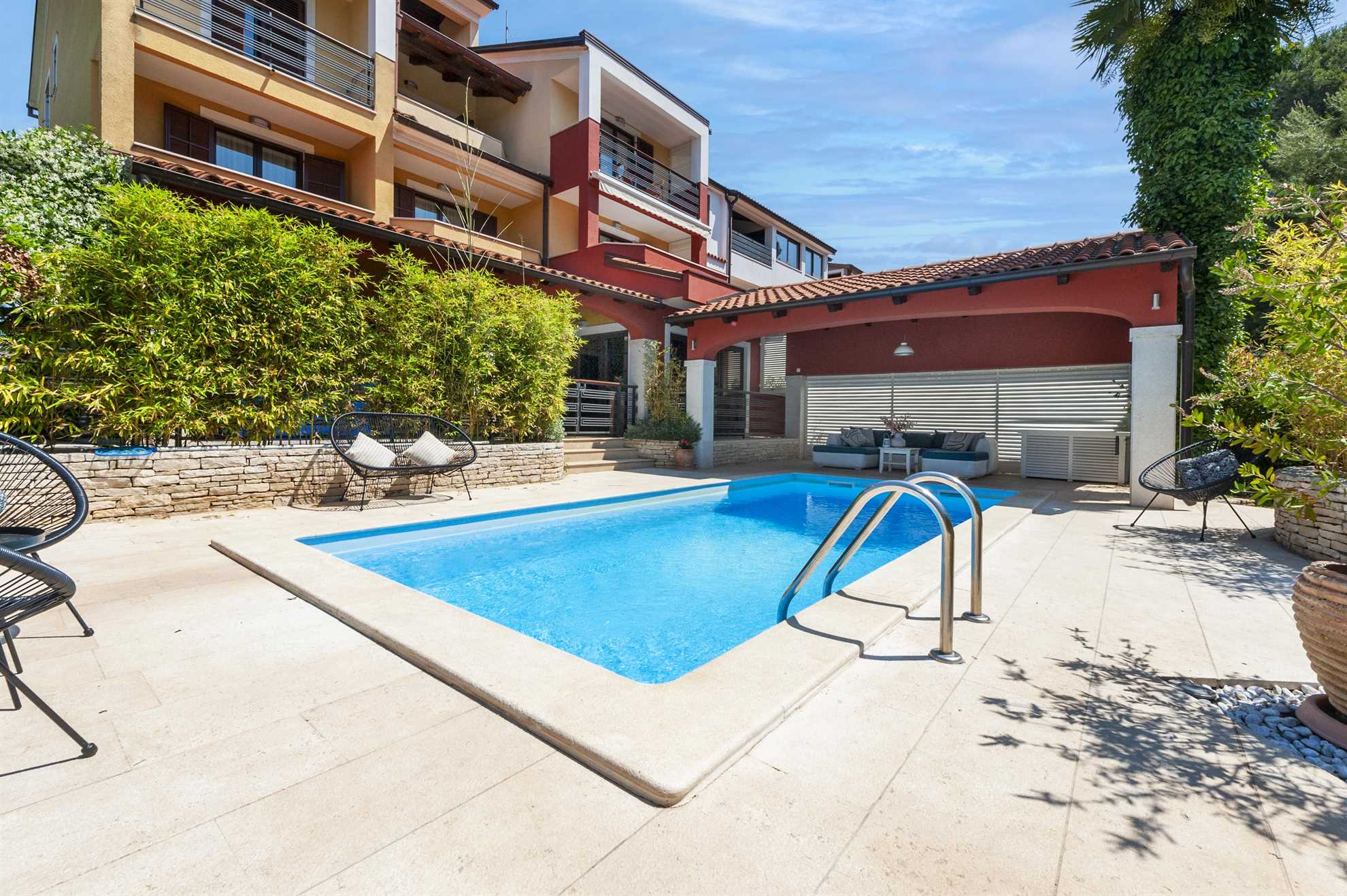 VILLA ROSSELLA 1 Two-Bedroom Apartment (Avena)