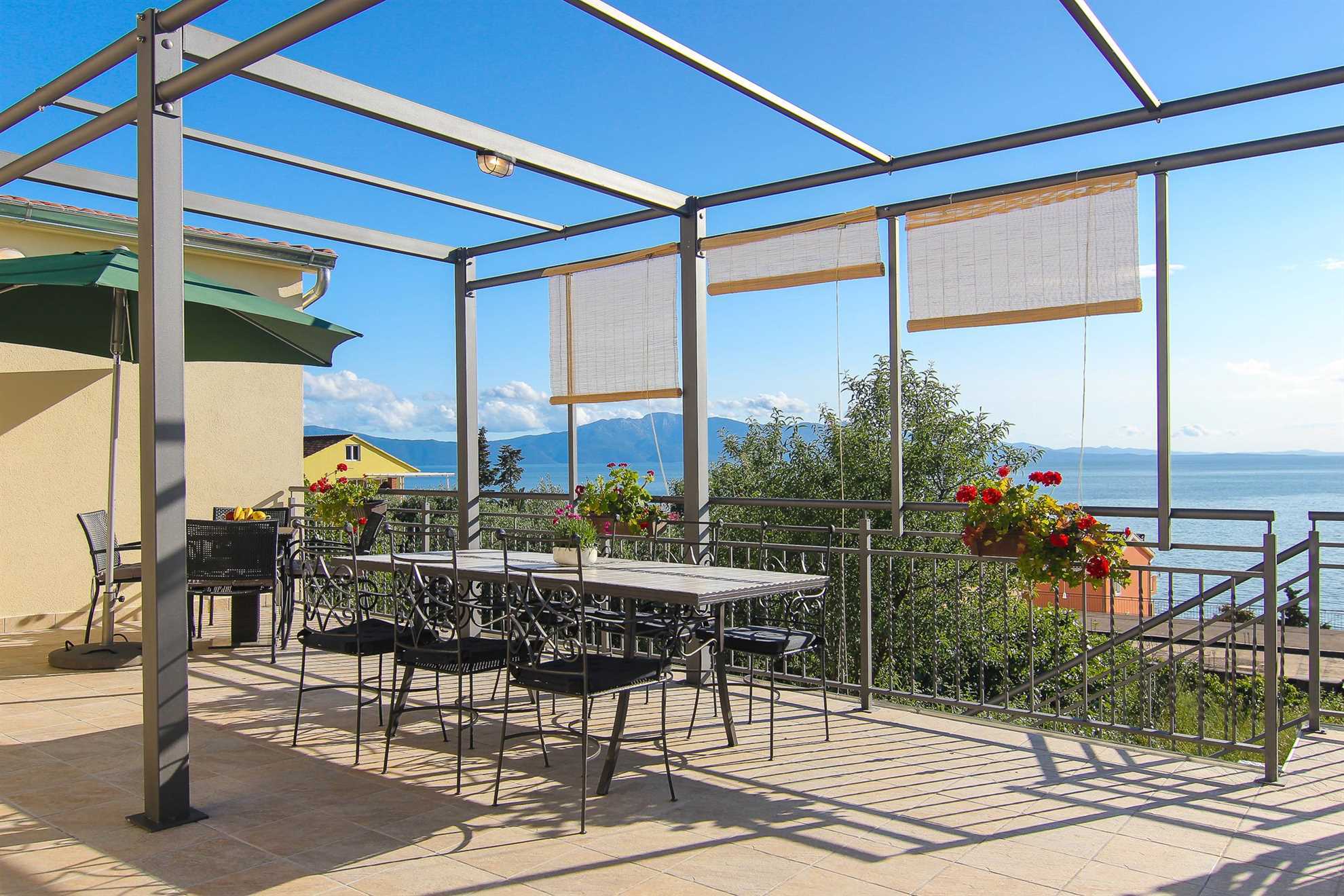 VILLA ALEX  Apartman sa 2 spavaće sobe (DANICA)