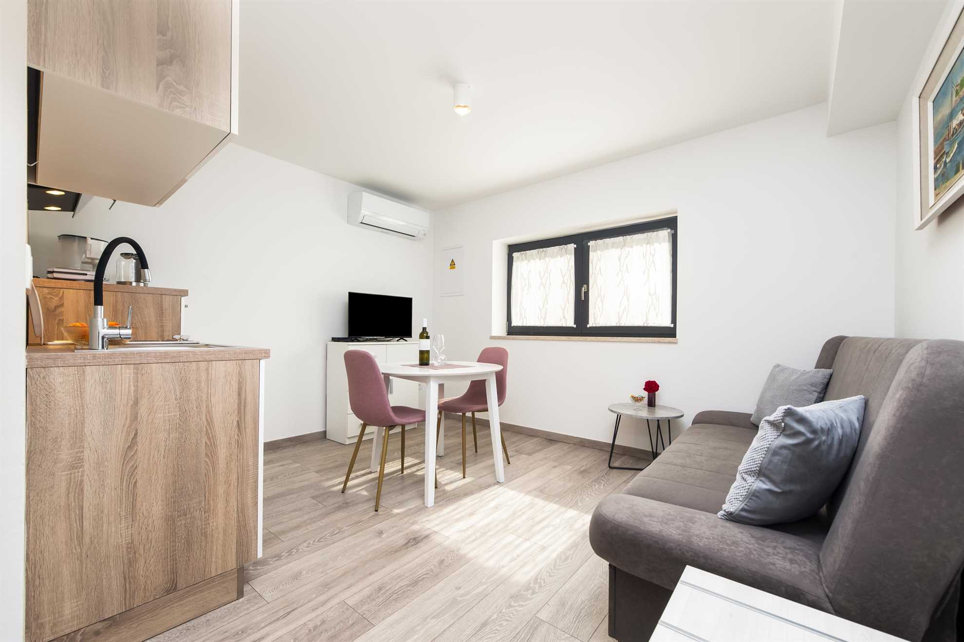 KATARINA One-Bedroom Apartment with Terrace 2