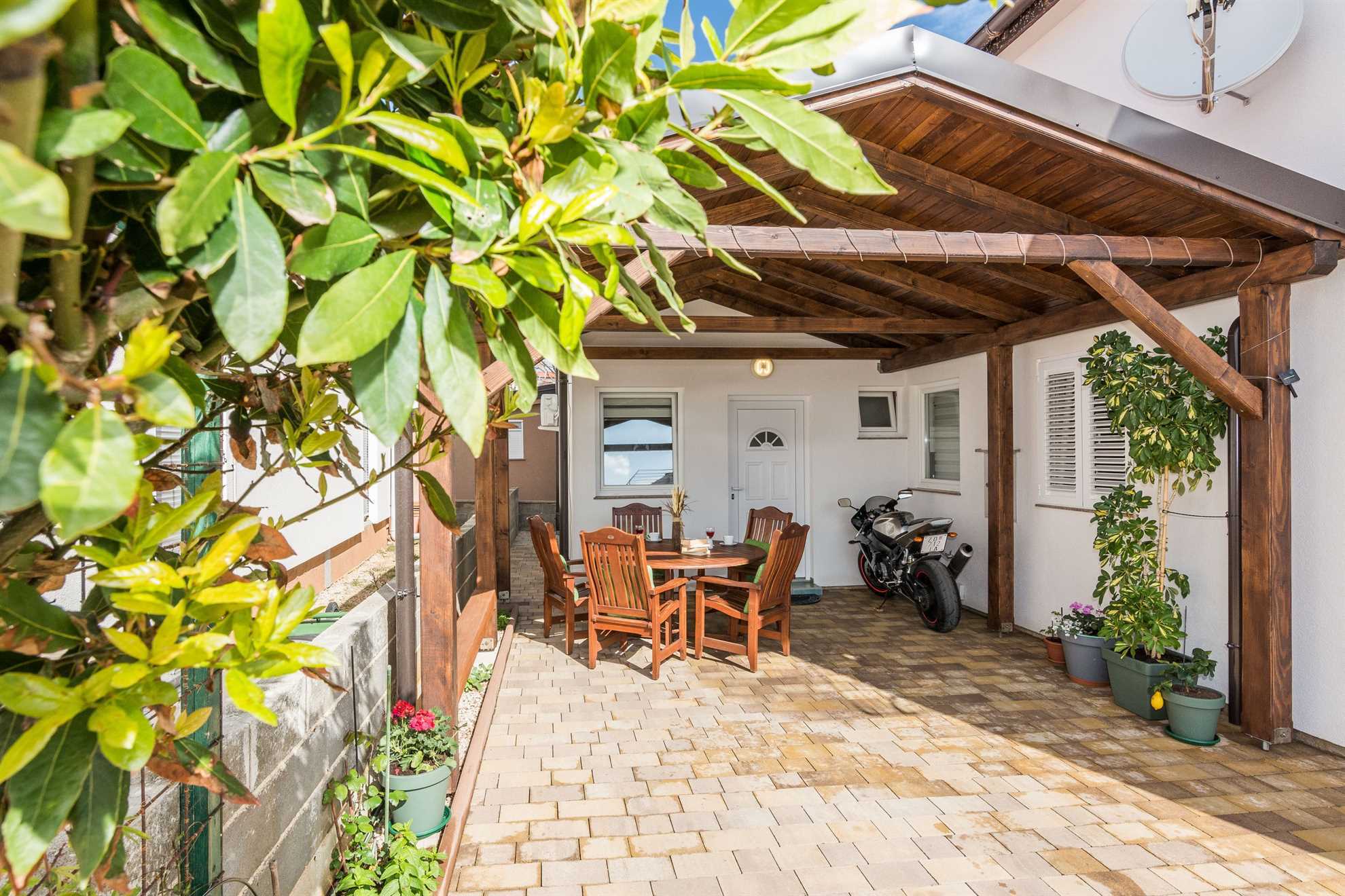 Klimatizirani apartman | WiFi internet | 70 metara od plaže