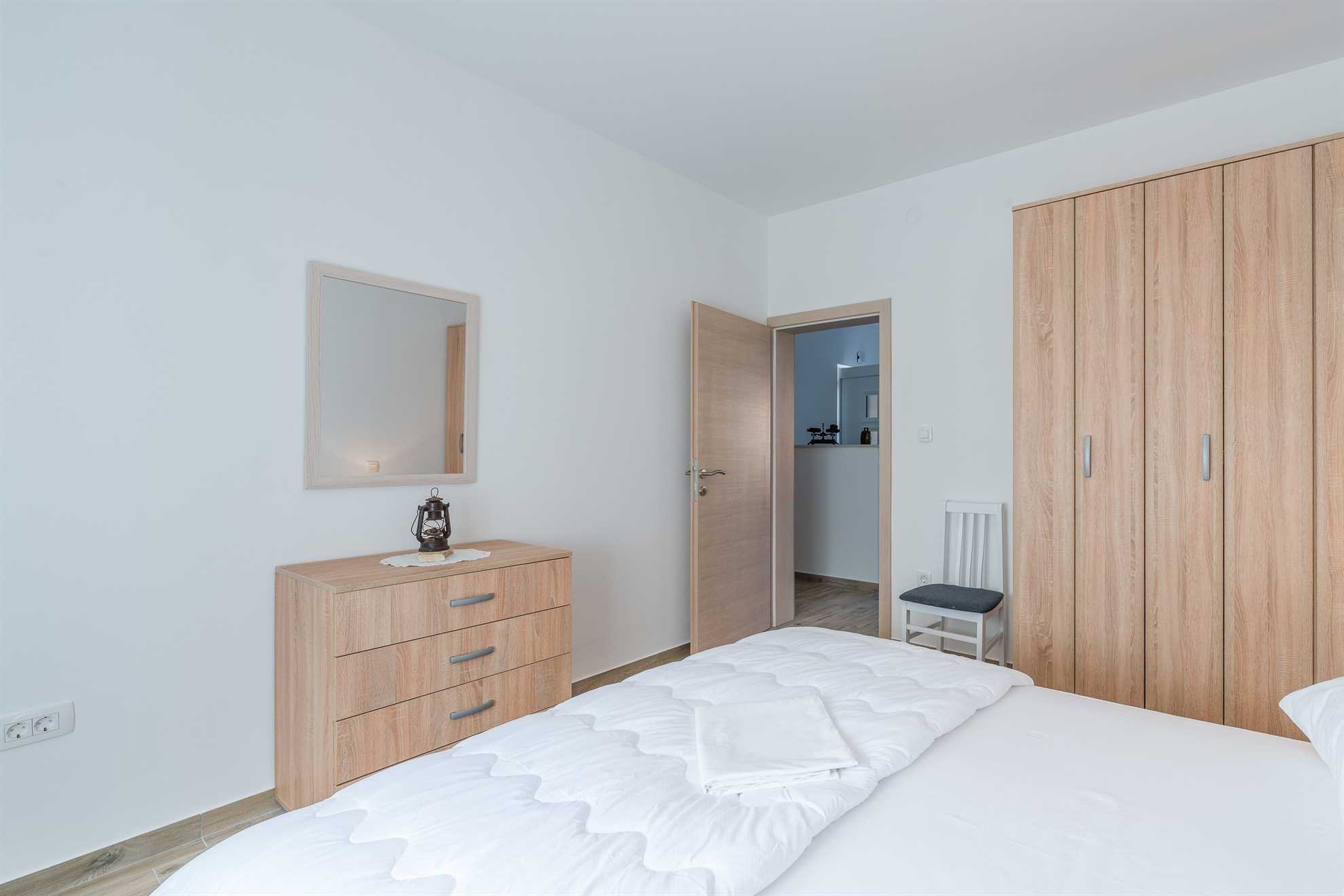 30 m from beach | apartment with sea view | air conditioning, satellite TV, WiFi