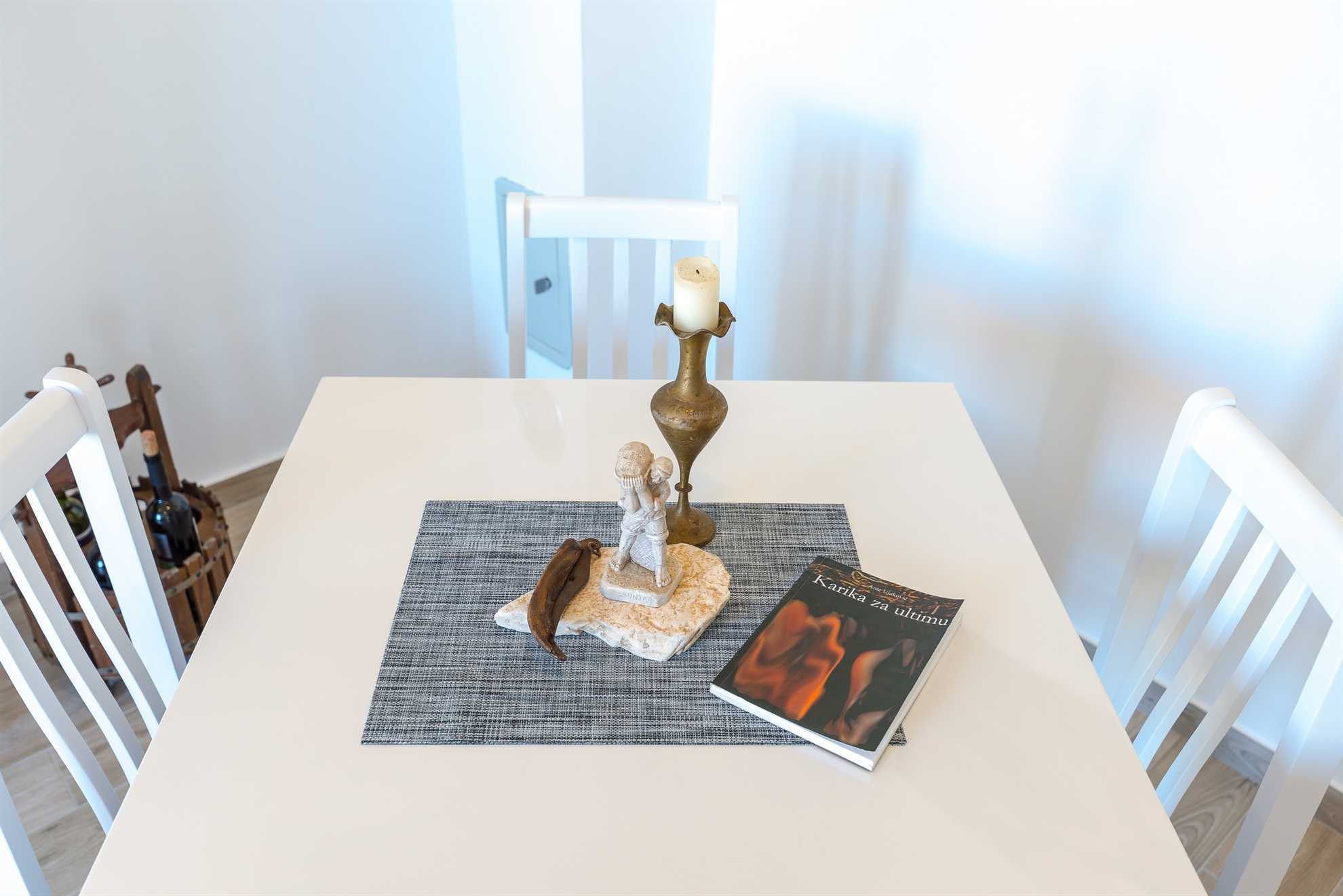 30 m from beach | apartment with sea view | air conditioning, satellite TV, WiFi