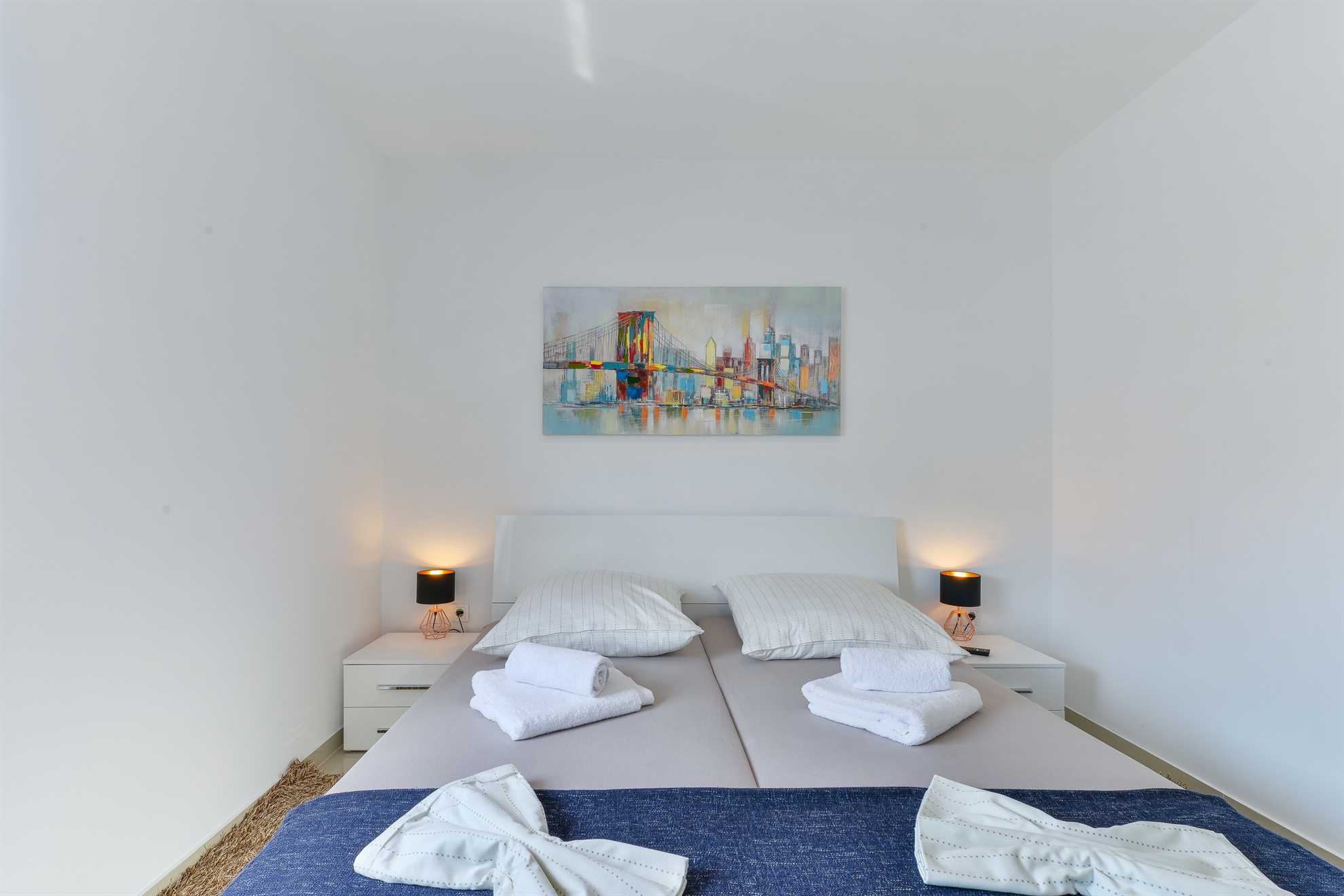 Apartman s 4 zvjezdice | luksuzan s bazenom | za 4 osobe i s pogledom na more