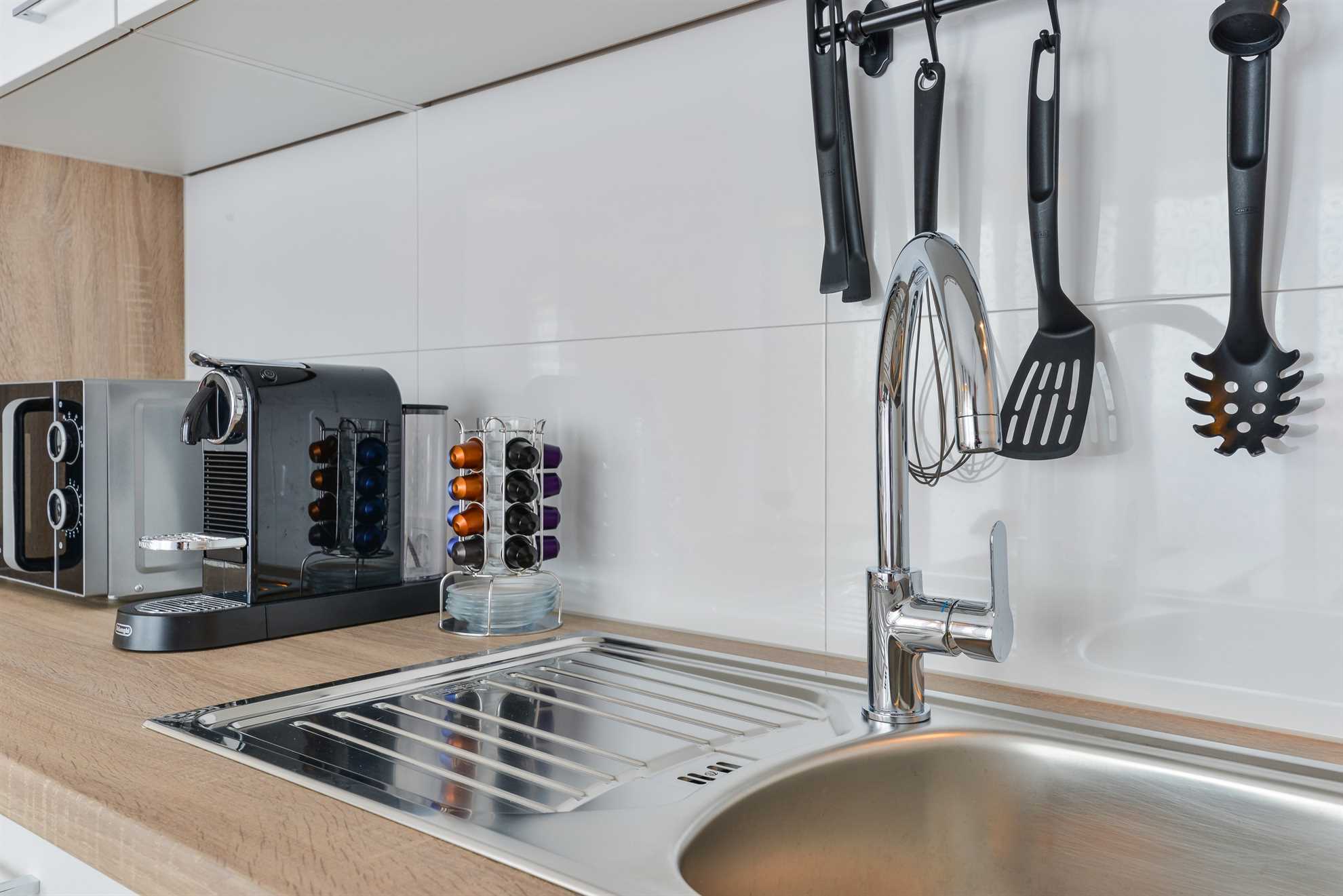 Apartman s 4 zvjezdice | luksuzan s bazenom | za 4 osobe i s pogledom na more