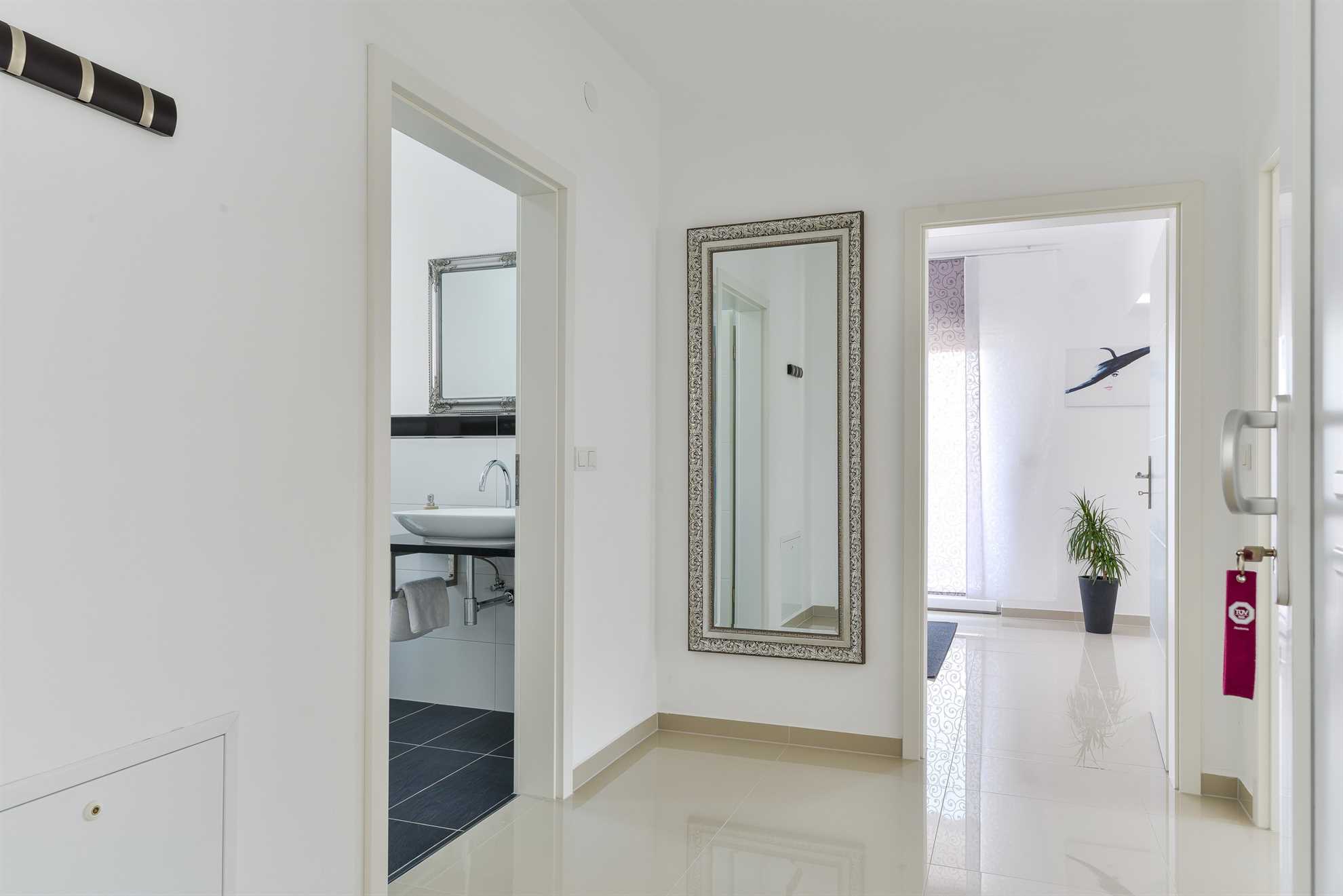 Apartman s 4 zvjezdice | luksuzan s bazenom | za 4 osobe i s pogledom na more