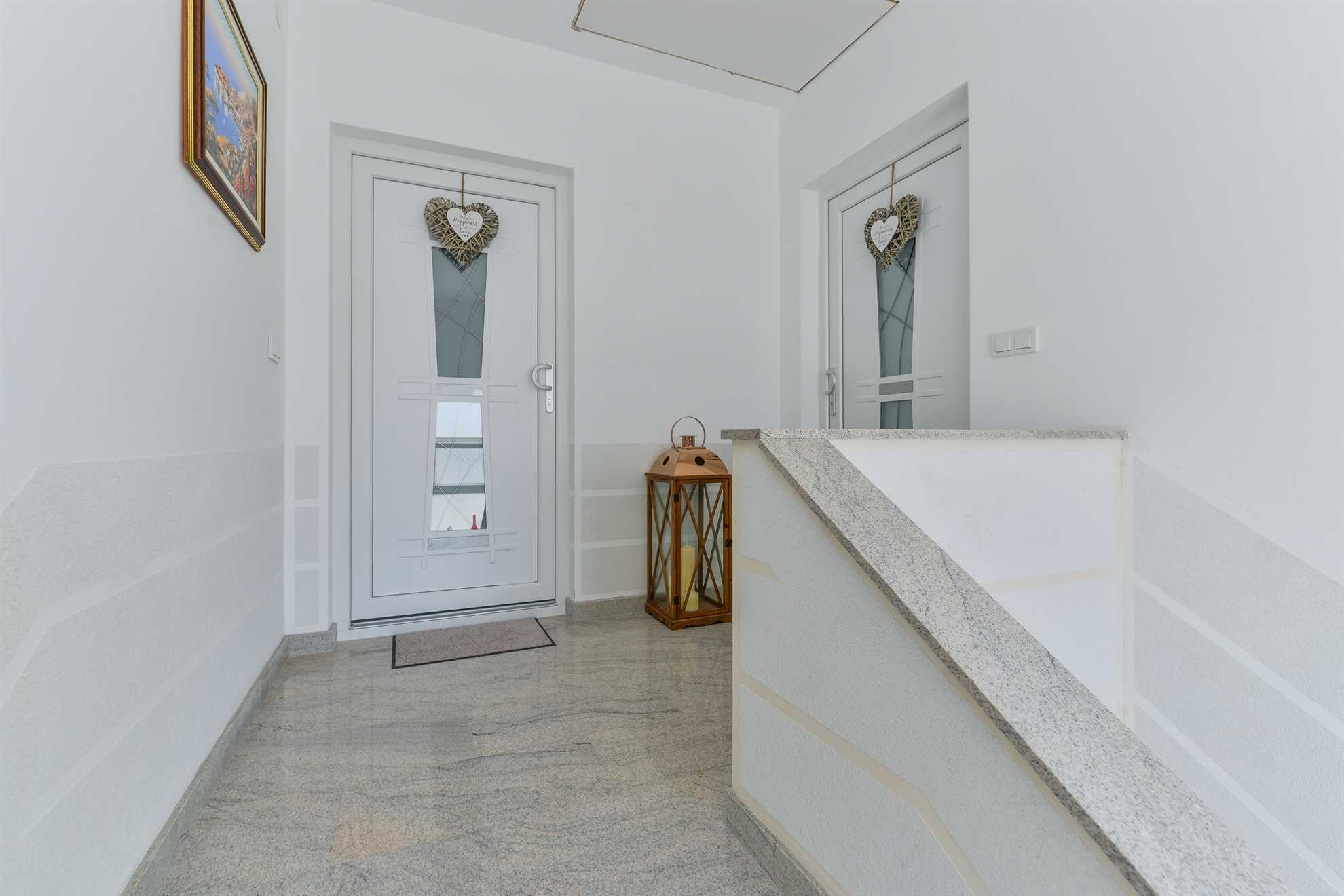 Apartman s 4 zvjezdice | luksuzan s bazenom | za 4 osobe i s pogledom na more