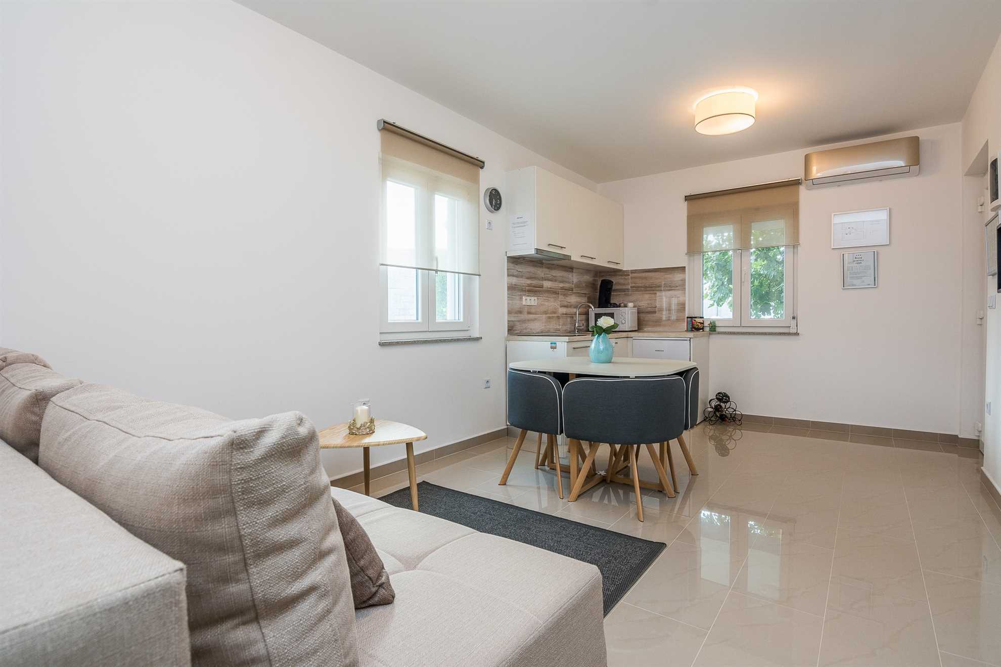 Apartment for 2-4 persons | just 70 m from beach | fully equipped