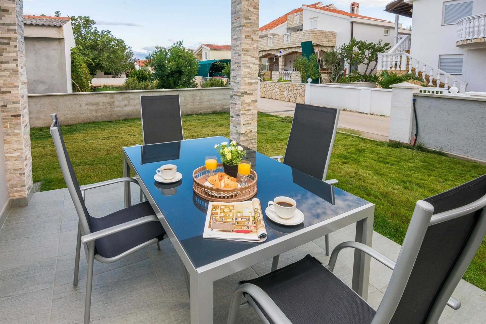 Apartment for 2-4 persons | just 70 m from beach | fully equipped