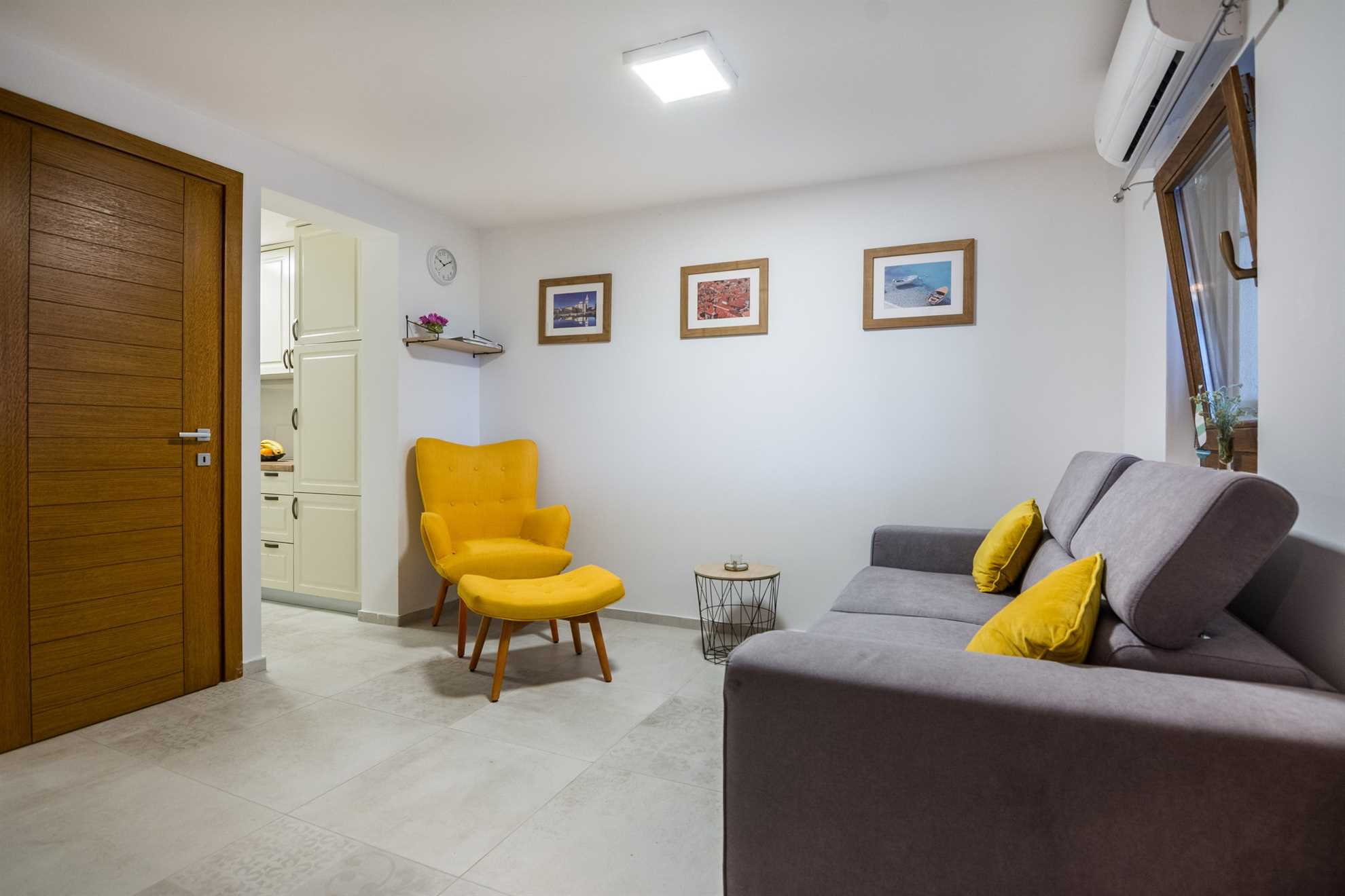 Idealno za 4 osobe | Kamena moderna kuća | 200 m od plaže