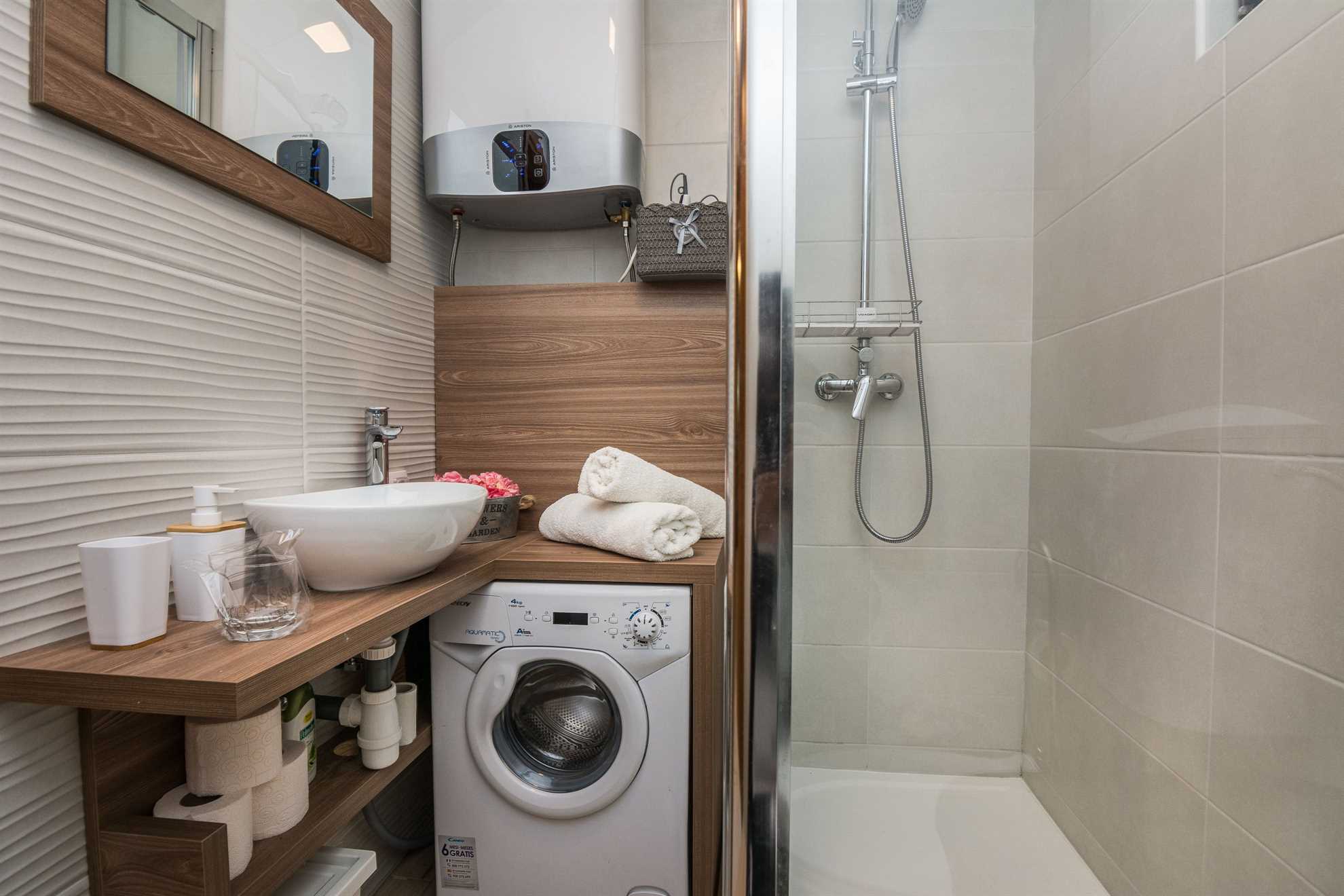 Idealno za 4 osobe | Kamena moderna kuća | 200 m od plaže