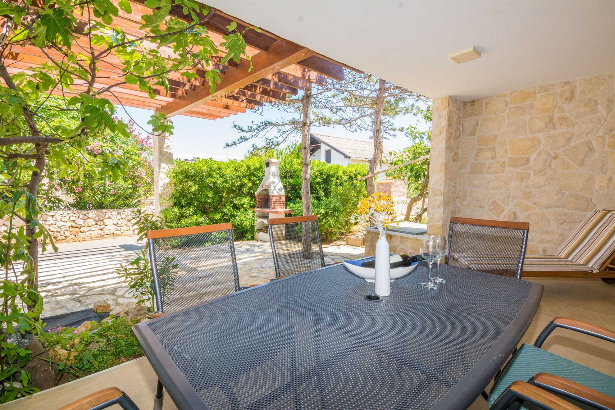 Idealno za 4 osobe | Kamena moderna kuća | 200 m od plaže