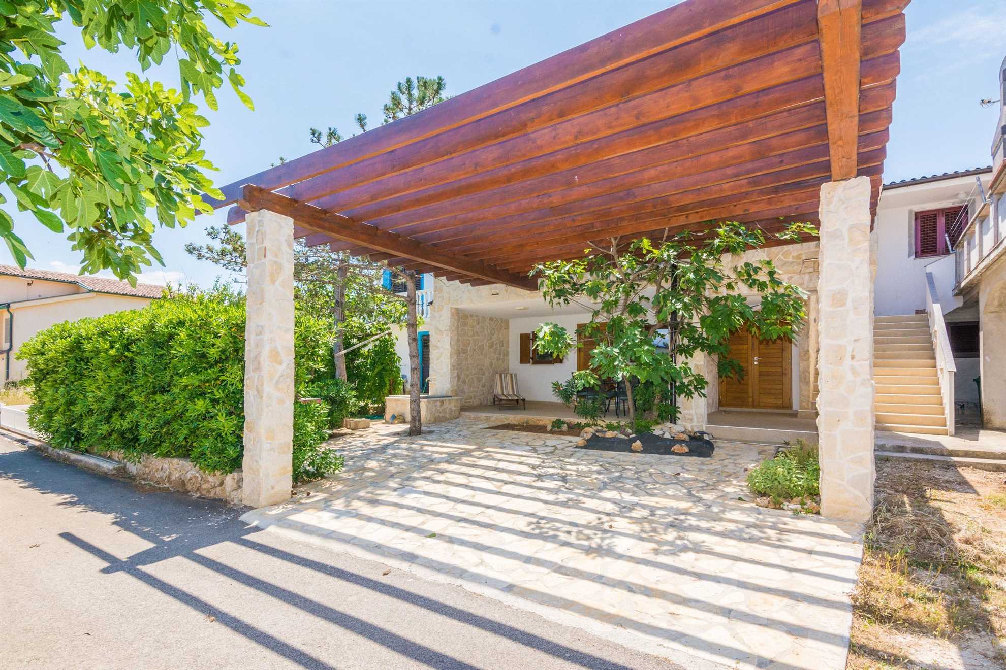 Idealno za 4 osobe | Kamena moderna kuća | 200 m od plaže