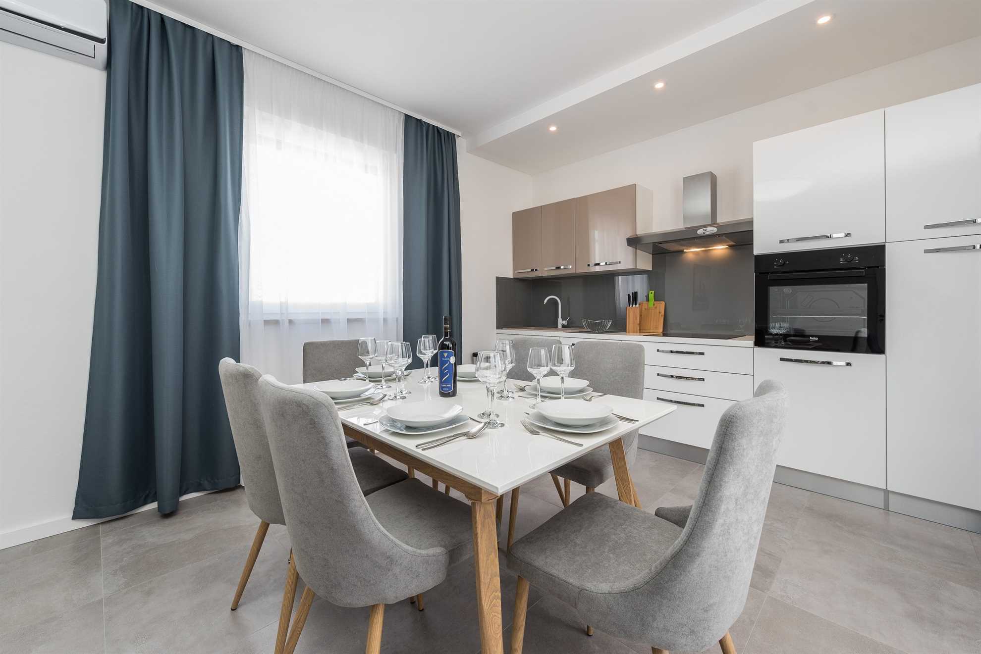 Obiteljska kuća za odmor s bazenom za 4-6 osoba | Fitness i Spa centar | Sportski tereni