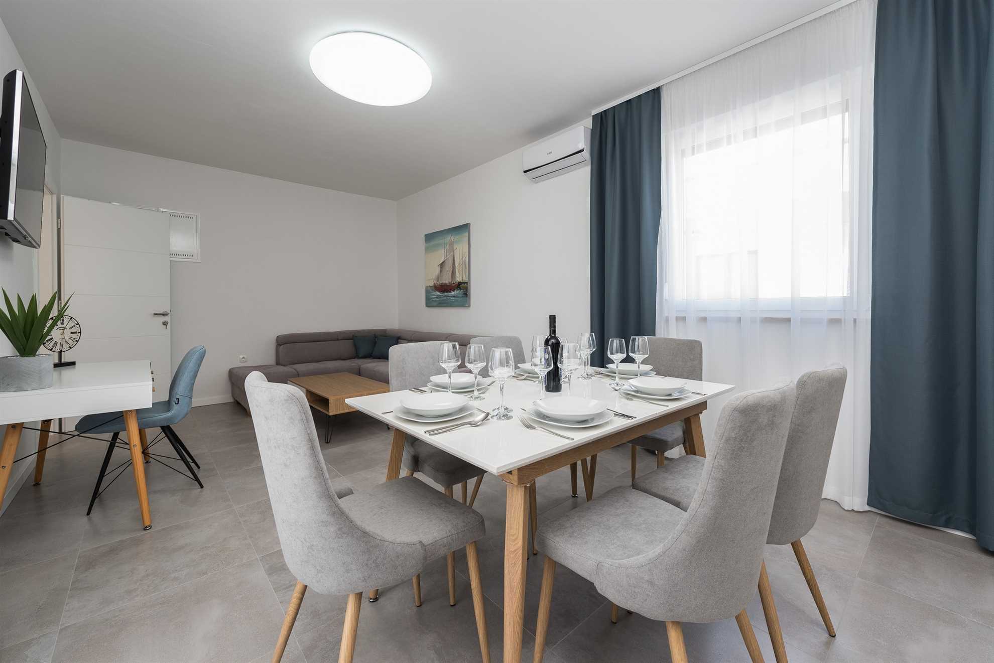 Obiteljska kuća za odmor s bazenom za 4-6 osoba | Fitness i Spa centar | Sportski tereni