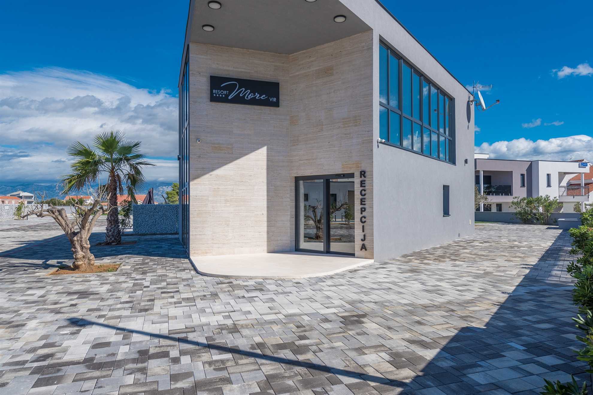 Obiteljska kuća za odmor s bazenom za 4-6 osoba | Fitness i Spa centar | Sportski tereni