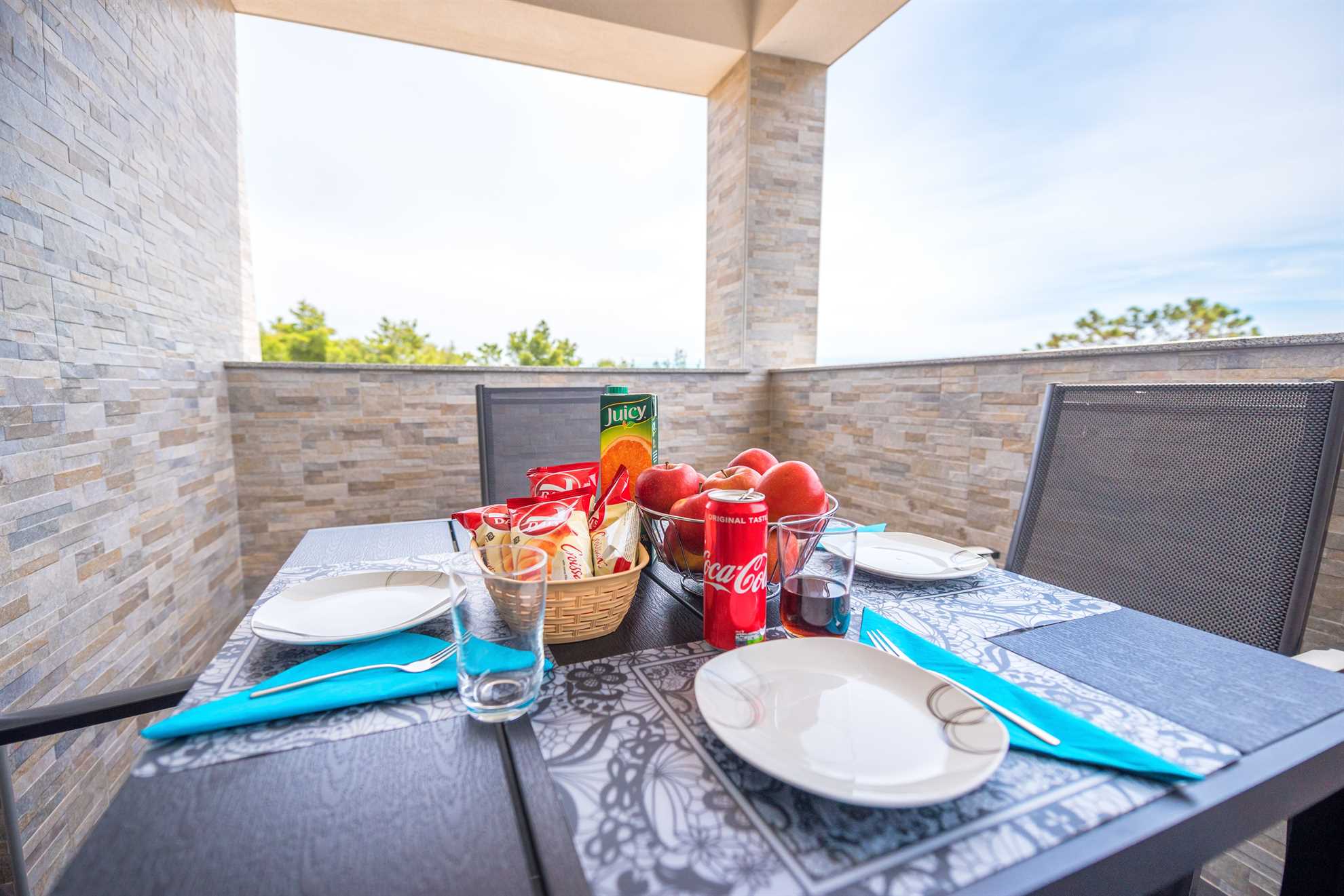 Apartman na mirnoj lokaciji | za 6 osoba | Djelomičan pogled na more