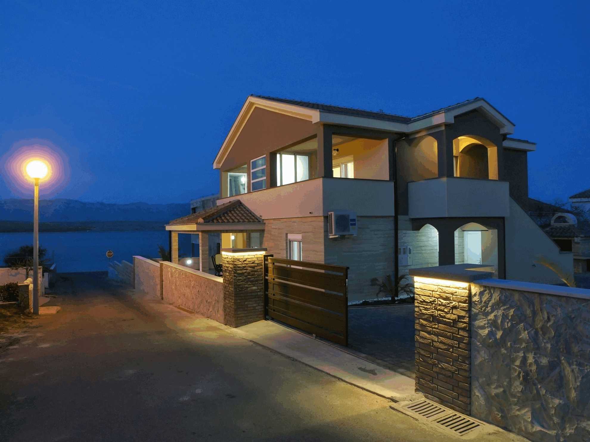 Luksuzan apartman | 20 m od plaže | za 2-4 osobe