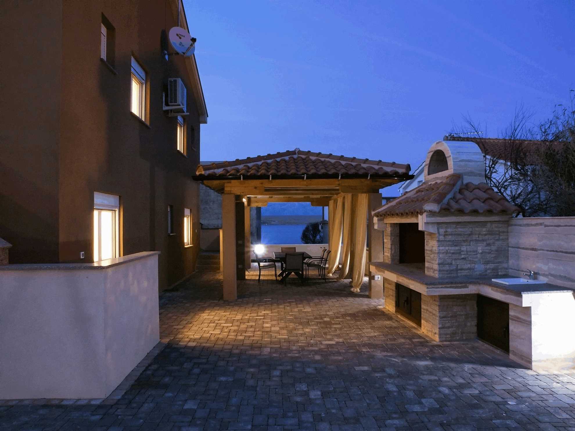 Luksuzan apartman | 20 m od plaže | za 2-4 osobe