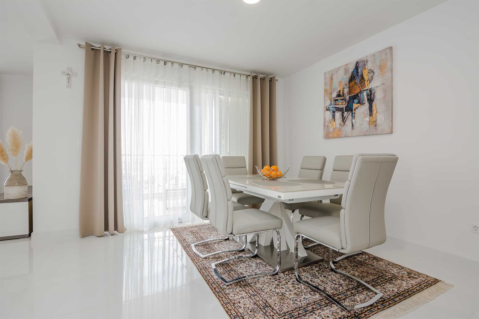 Apartman sa dvije spavaće sobe | 250 m od mora | djelomičan pogled na more