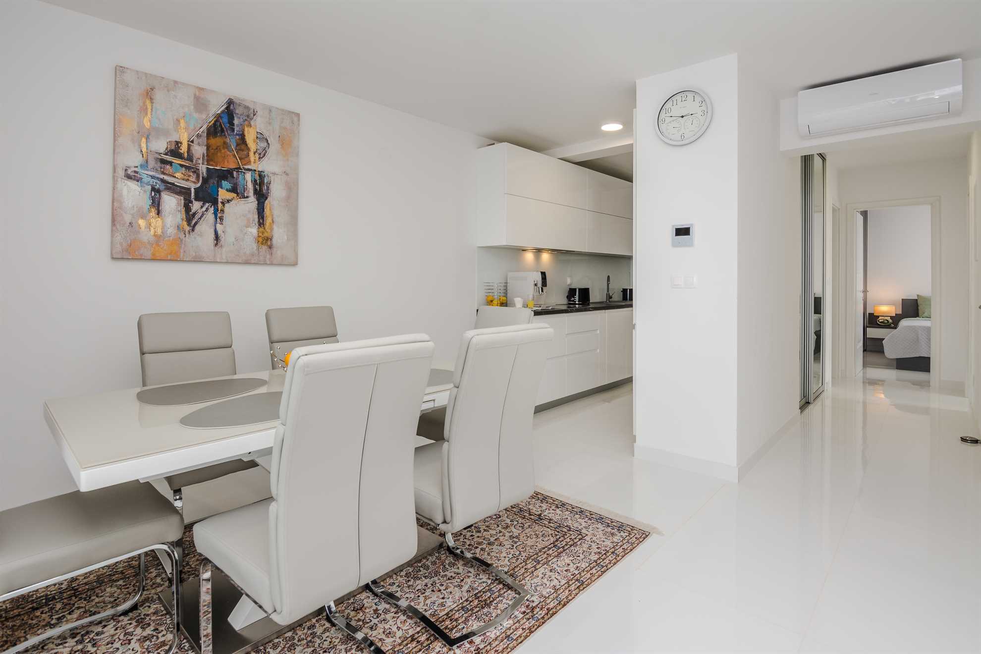 Apartman sa dvije spavaće sobe | 250 m od mora | djelomičan pogled na more