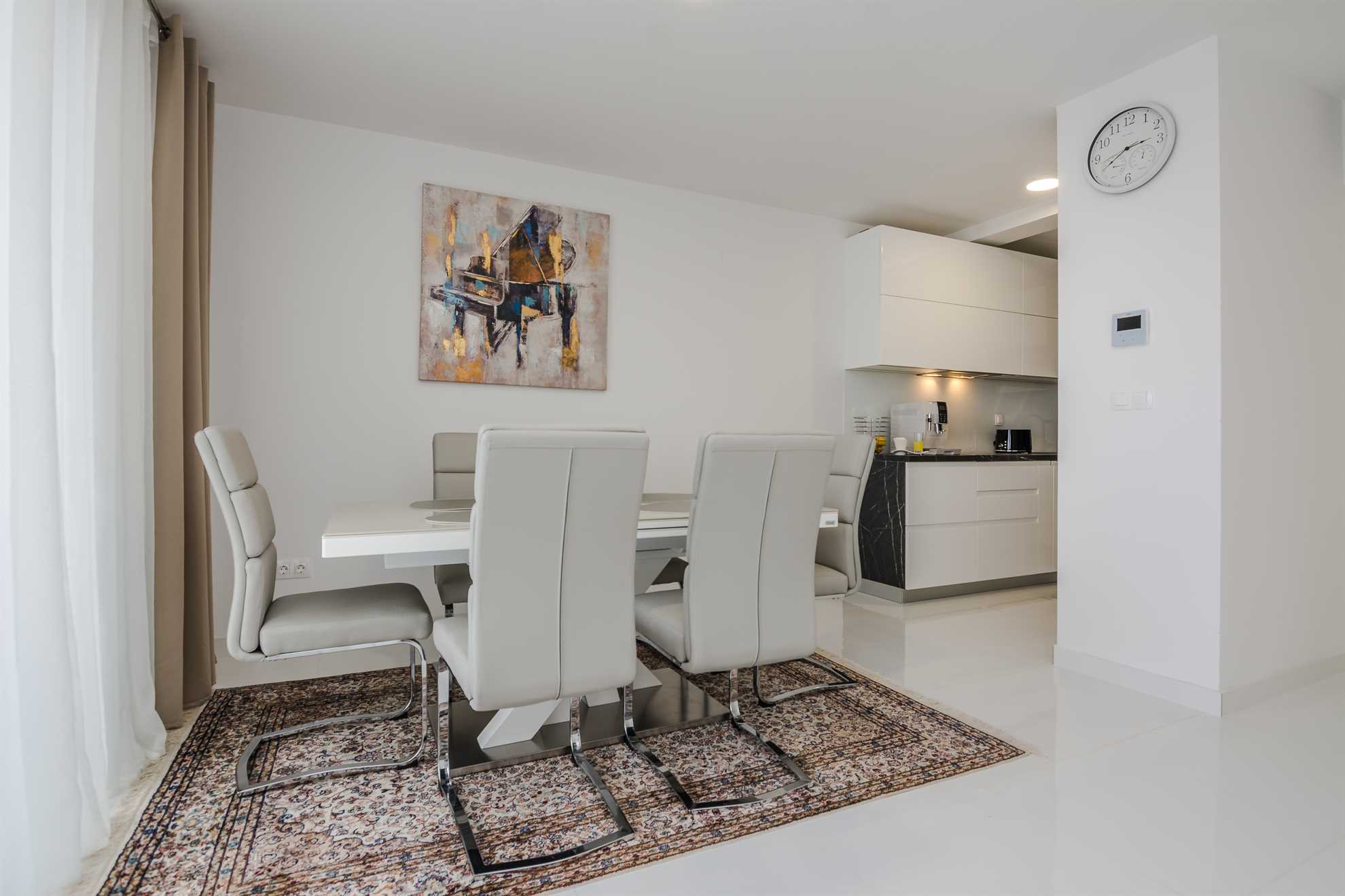 Apartman sa dvije spavaće sobe | 250 m od mora | djelomičan pogled na more