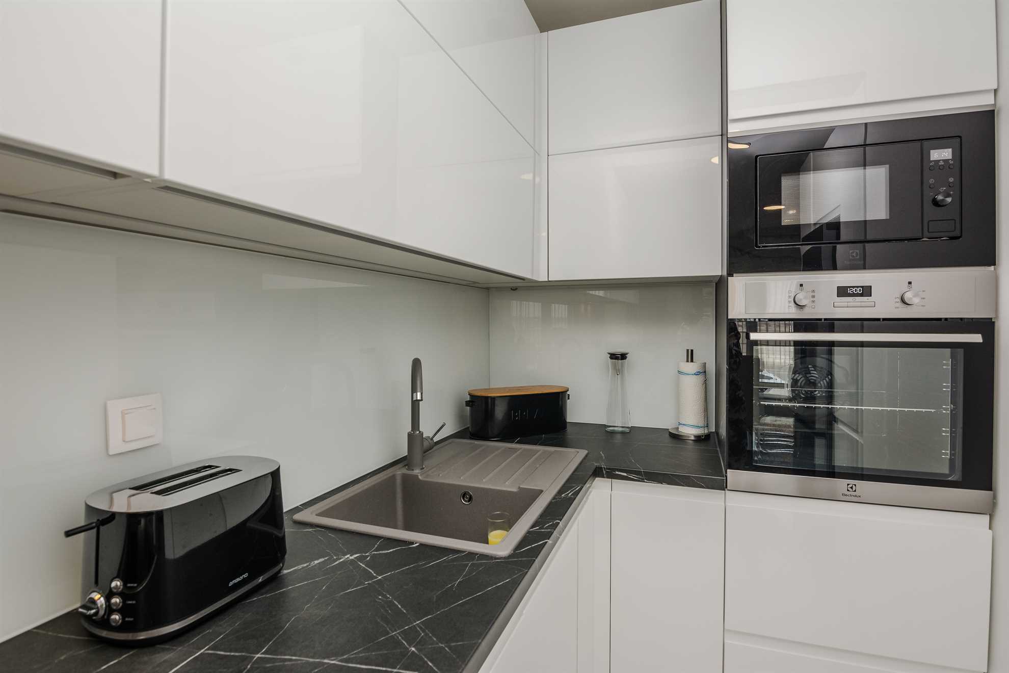 Apartman sa dvije spavaće sobe | 250 m od mora | djelomičan pogled na more