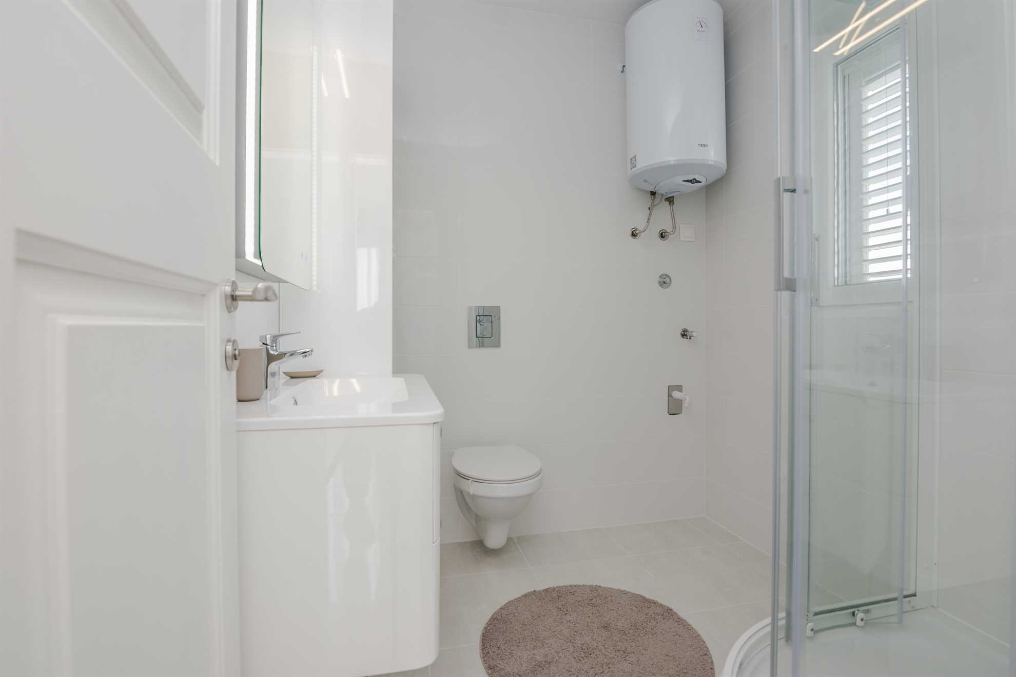 Apartman sa dvije spavaće sobe | 250 m od mora | djelomičan pogled na more
