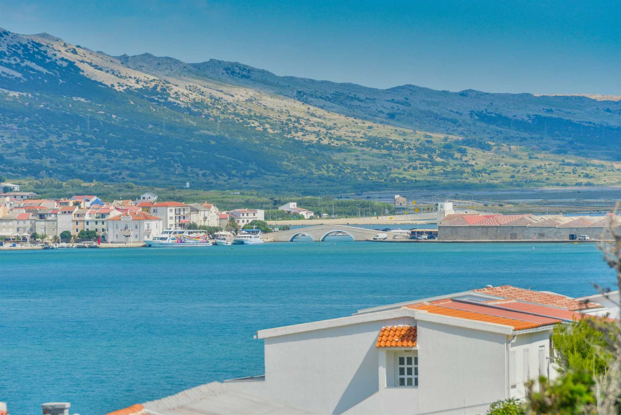 CROWONDER Pag View Apartments- Apartman A2 s pogledom na more