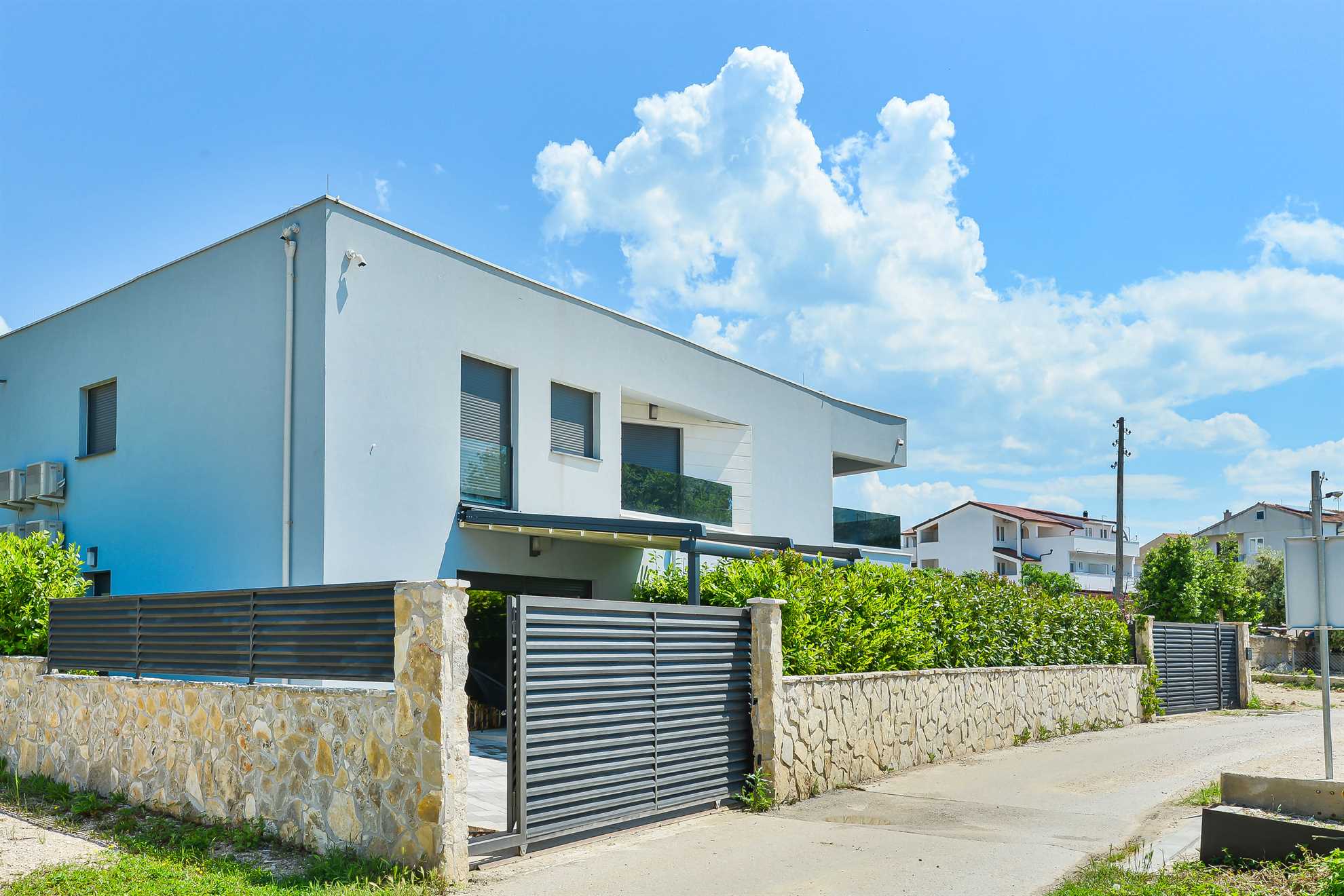 CROWONDER Adriatic Premium Villa Vodice u blizini plaže
