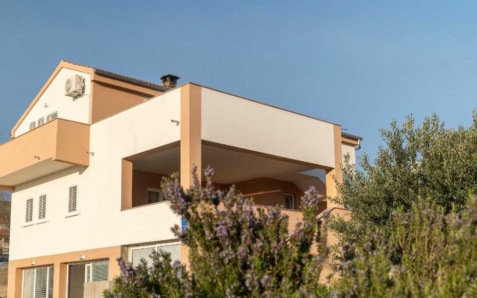 Moderni obiteljski apartman s pogledom na more