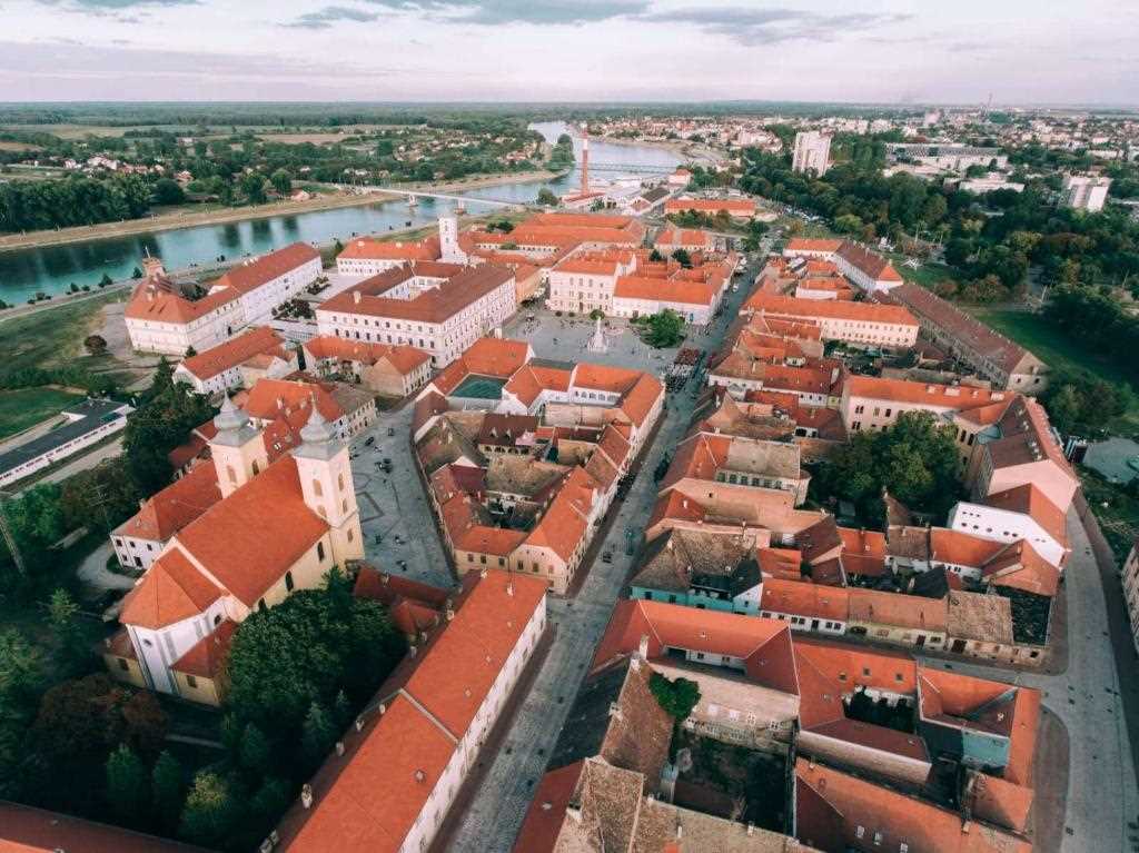 Standardna dvokrevetna soba s bračnim krevetom - Osijek