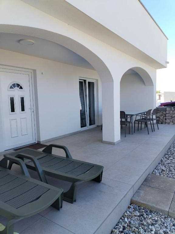 Apartment Sabun (1st row to the sea)