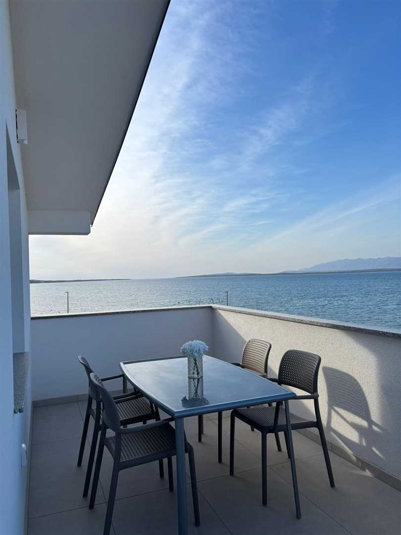 Apartma z balkonom - 1. vrsta do morja