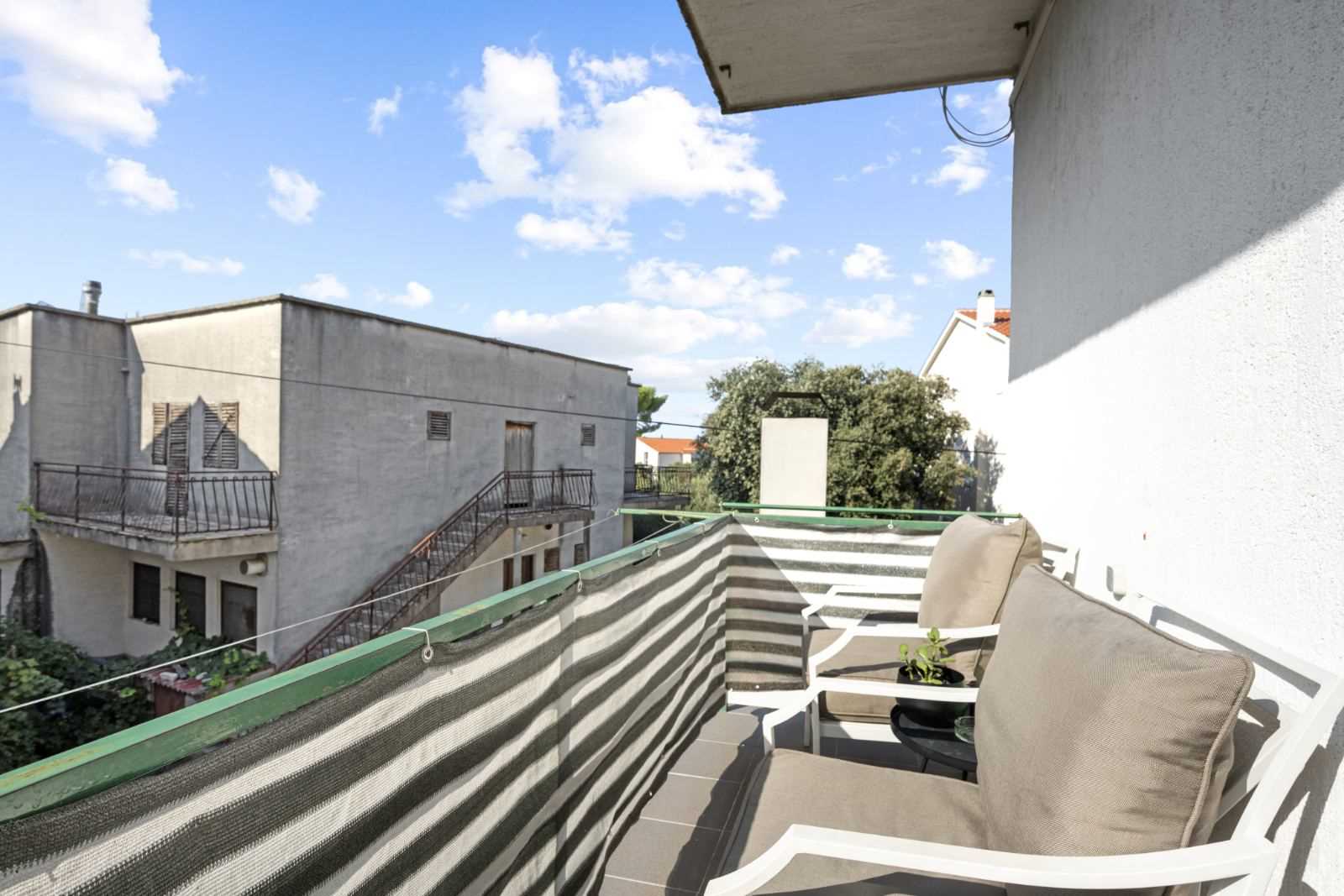 Regina Apartman s jednom spavaćom sobom i balkonom