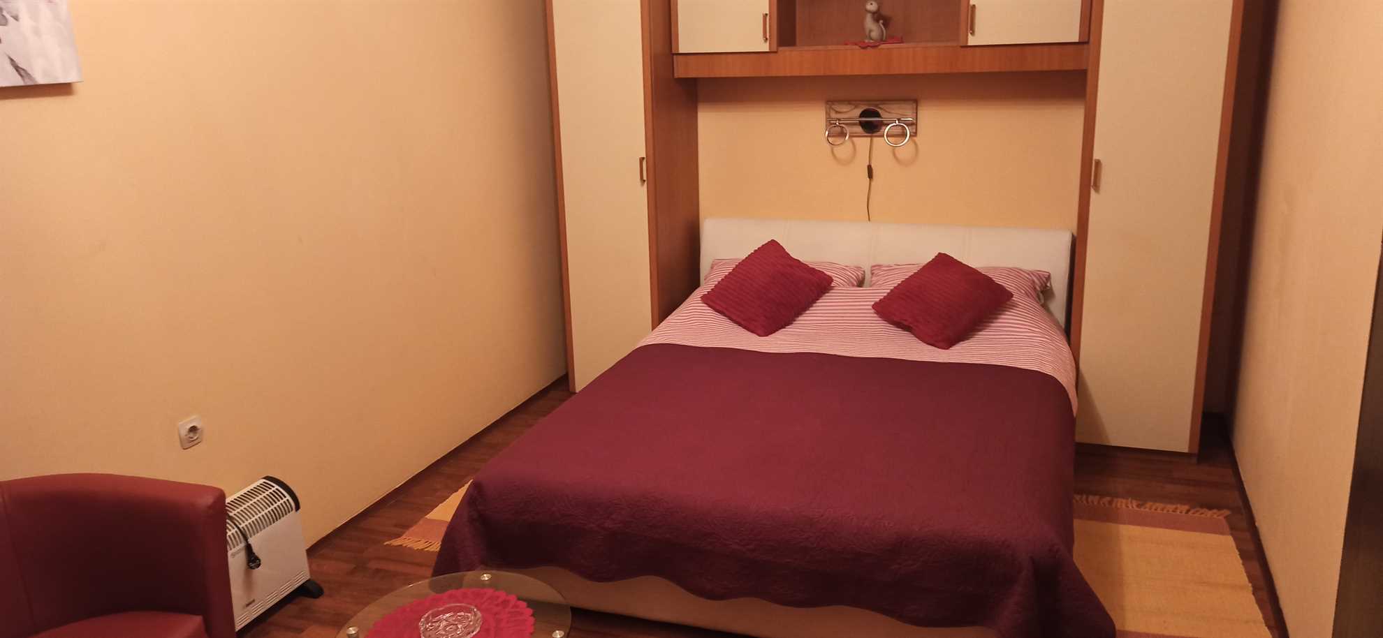 Aljmaš center apartment for 4 people. Guesthouse “Zeko” Aljmaš