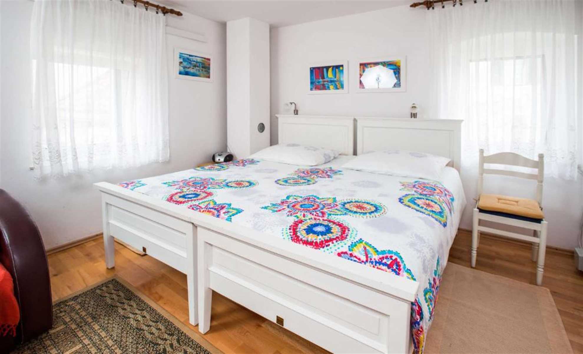 Apartma ima vse, kar potrebujete za prijetno bivanje.