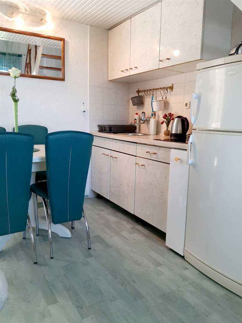 Moderni studio apartman sa velikom terasom, blizina Rajske plaže