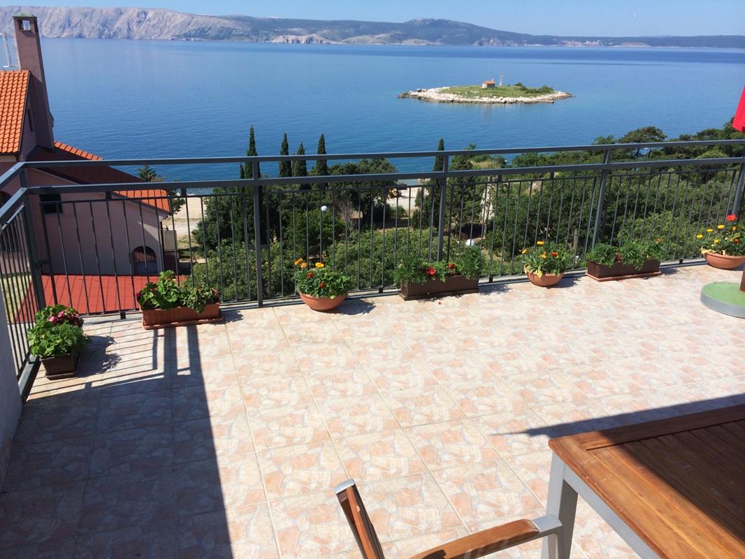 Apartment 7: Novi Vinodolski 50 m from the sea