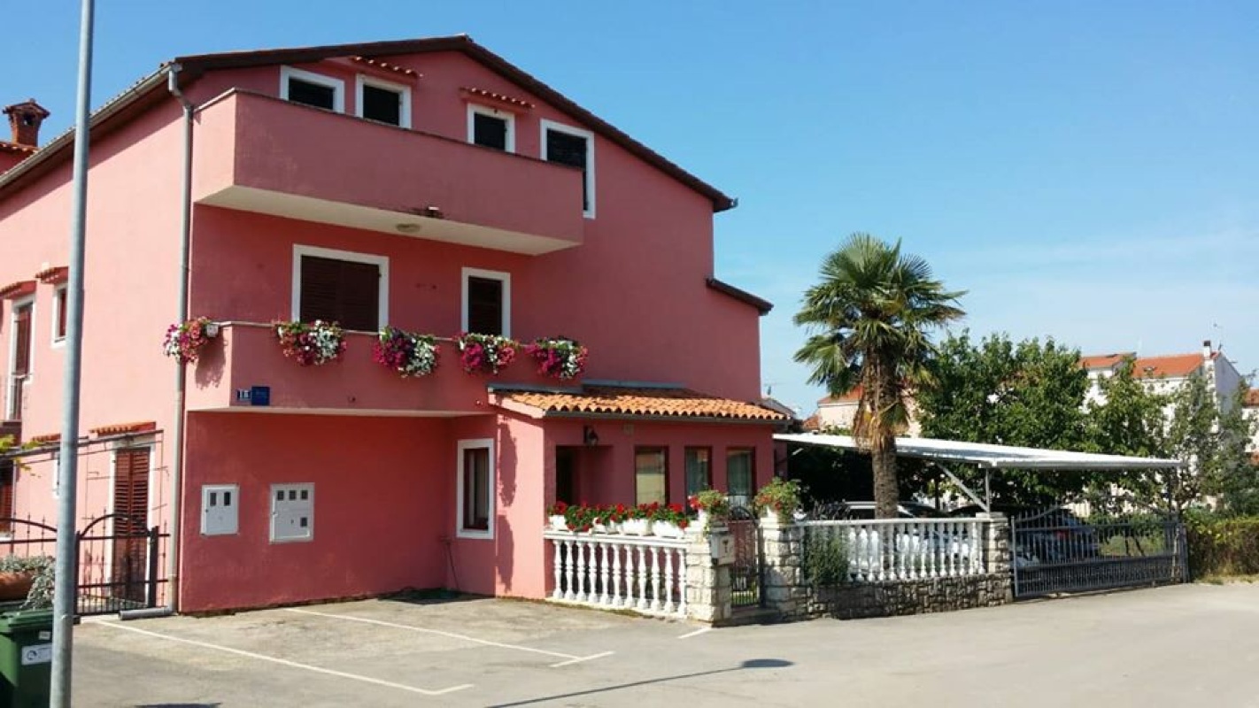 Apartmaji Dragica A/4(76M2)