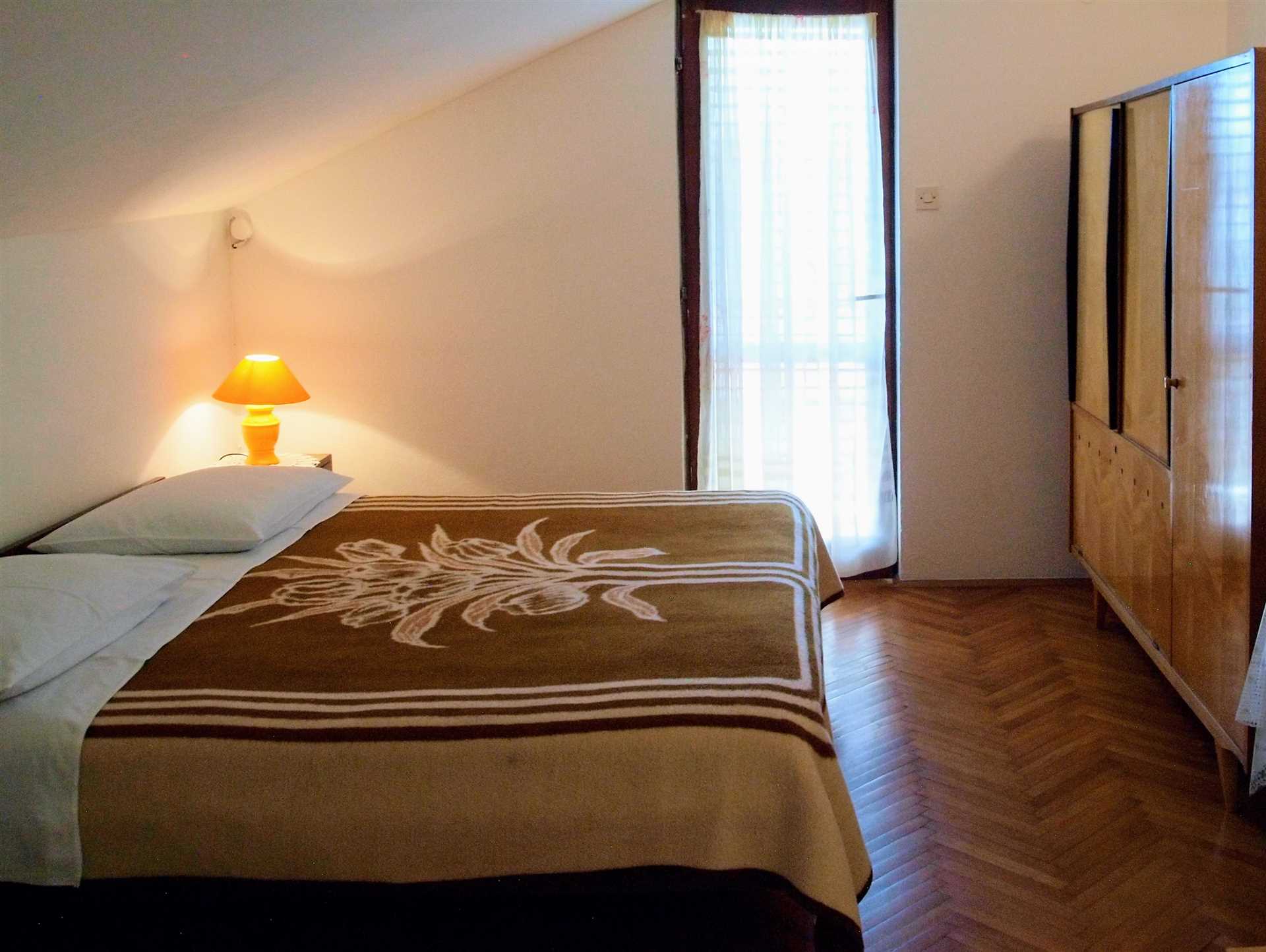 Apartman-studio za 2+2 osobe na otoku Rabu, 100m od mora