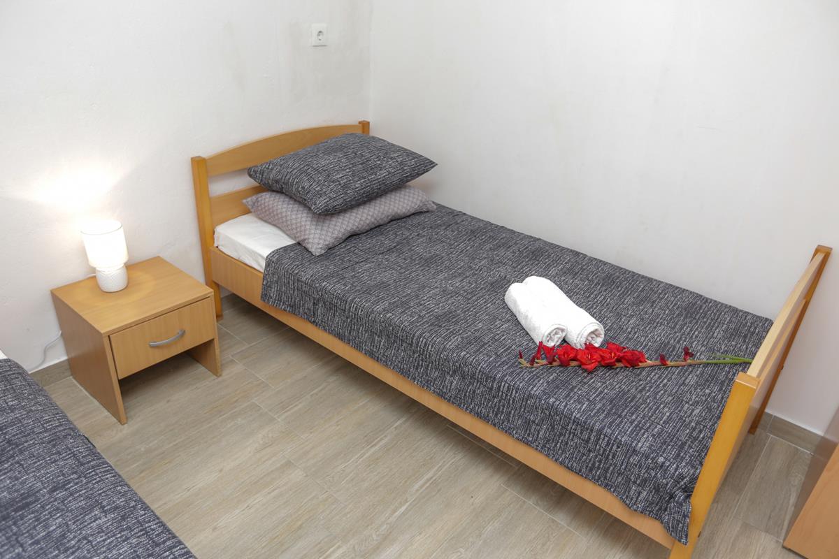 Čudovit apartma Uvala Plemic 1 s pogledom na morje - Rtina