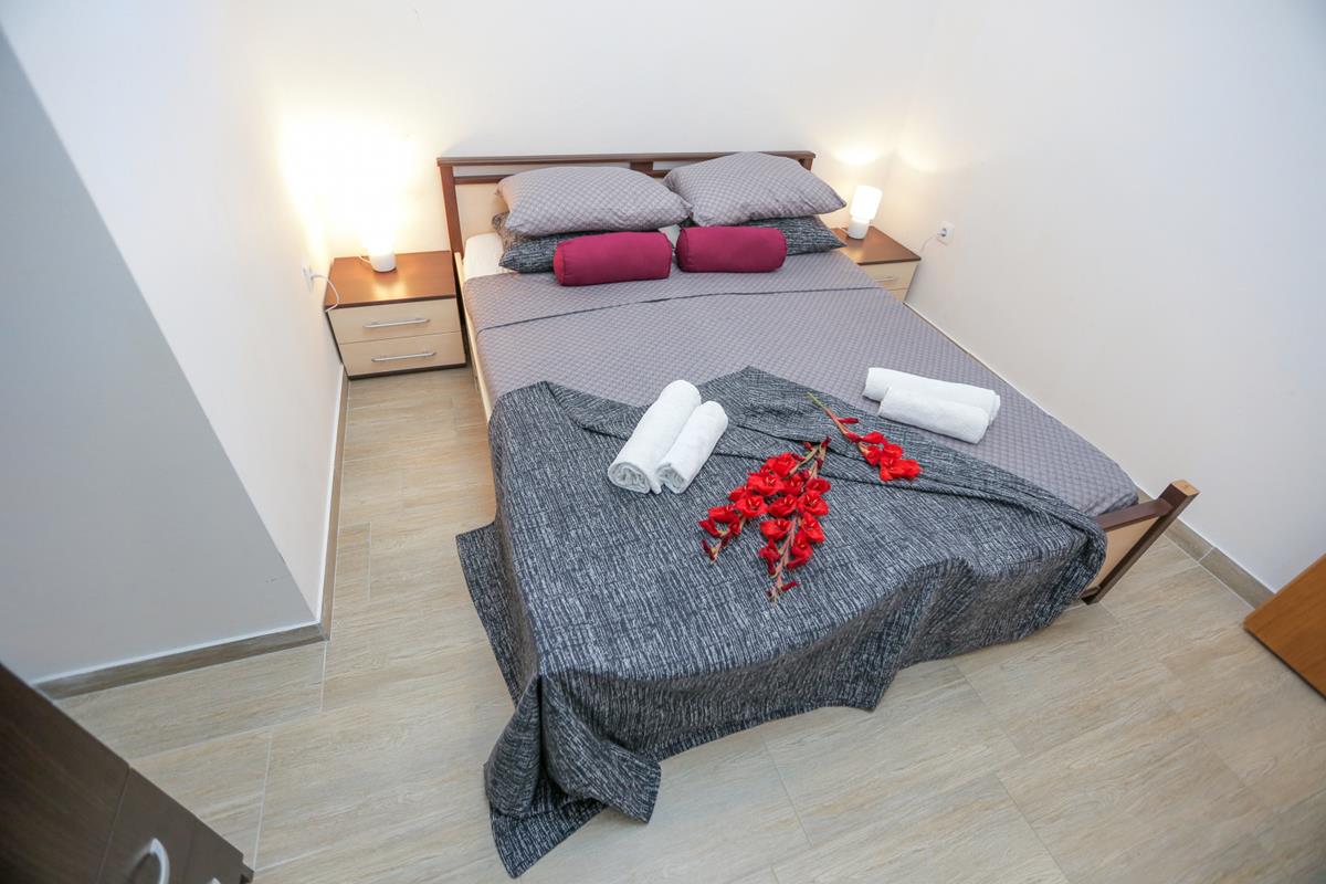 Čudovit apartma Uvala Plemic 1 s pogledom na morje - Rtina