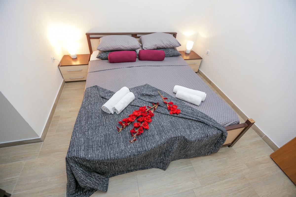 Čudovit apartma Uvala Plemic 1 s pogledom na morje - Rtina