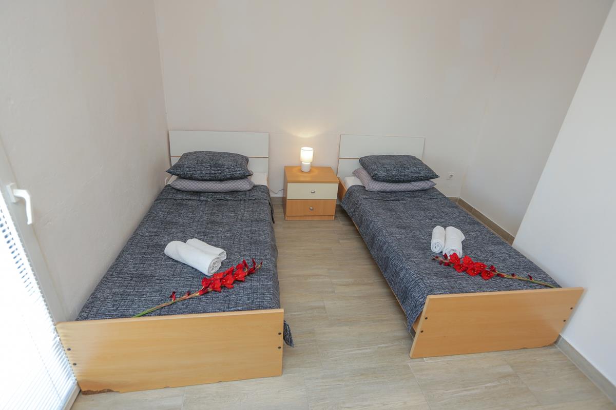 Čudovit apartma Uvala Plemic 1 s pogledom na morje - Rtina