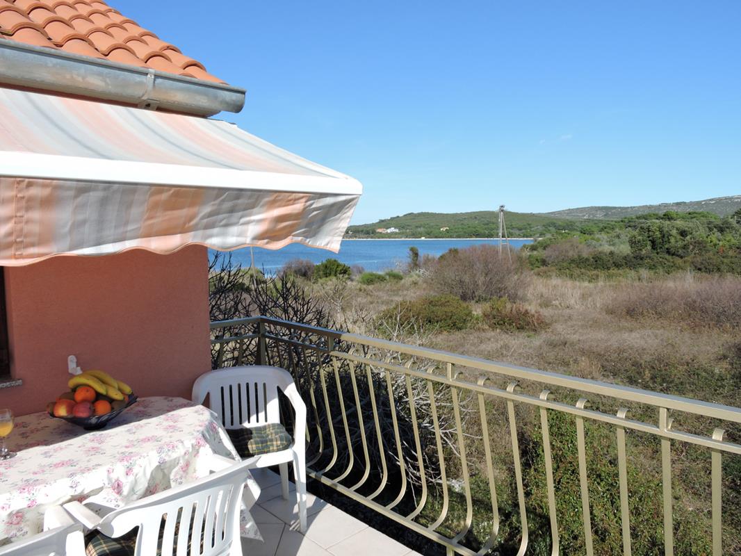 Apartment Slavica 1 with sea view and close to Saharun Beach